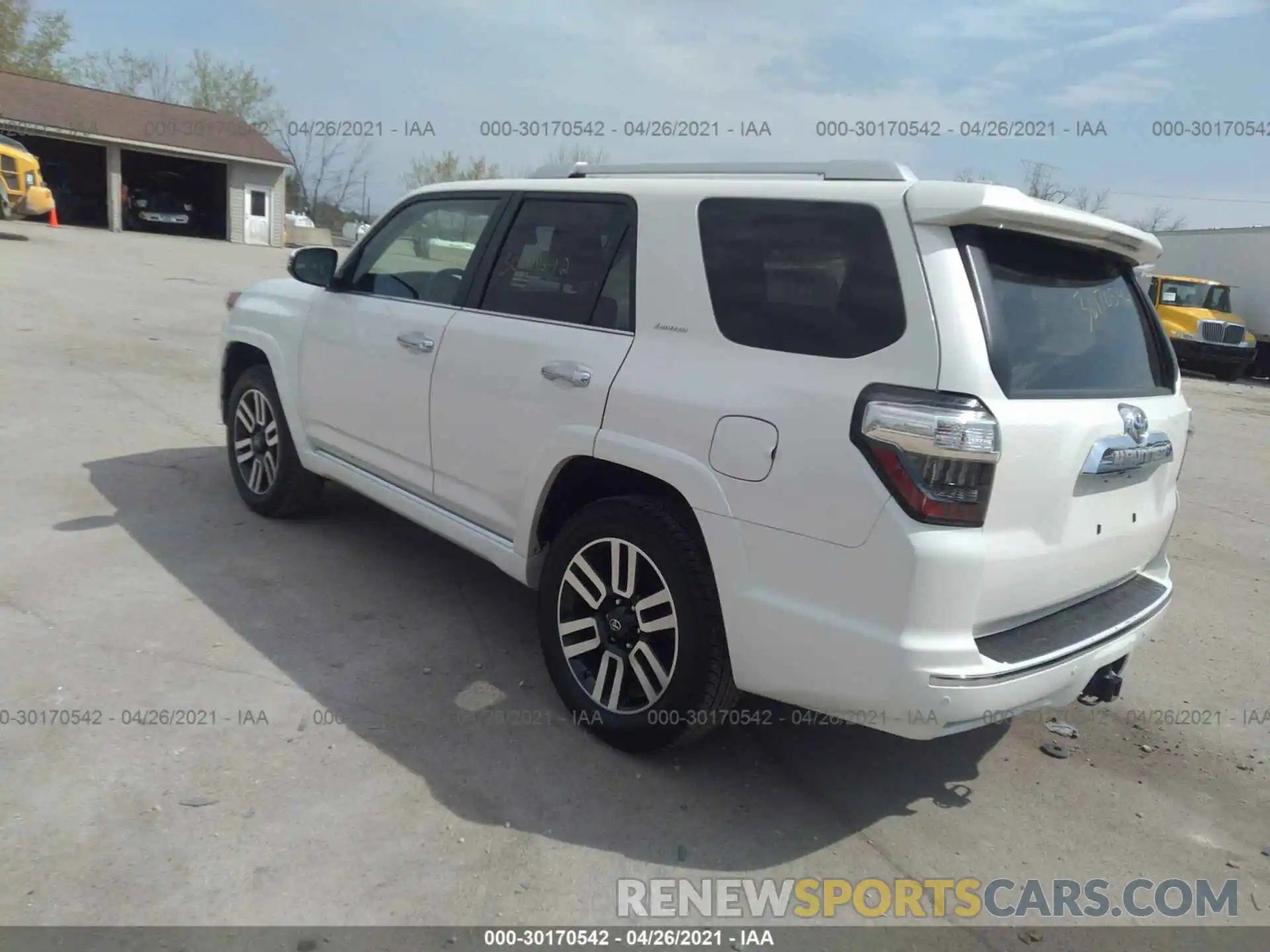 3 Фотография поврежденного автомобиля JTEBU5JR8L5774166 TOYOTA 4RUNNER 2020