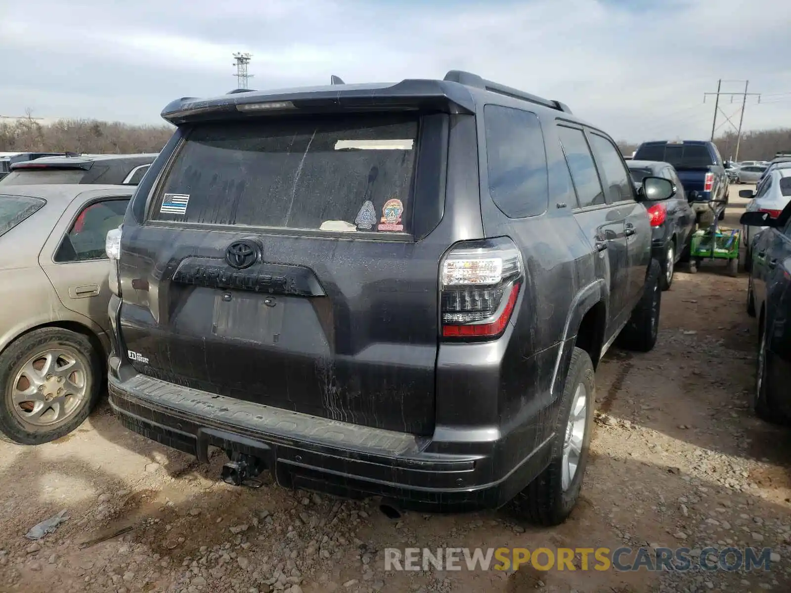 4 Photograph of a damaged car JTEBU5JR8L5776984 TOYOTA 4RUNNER 2020