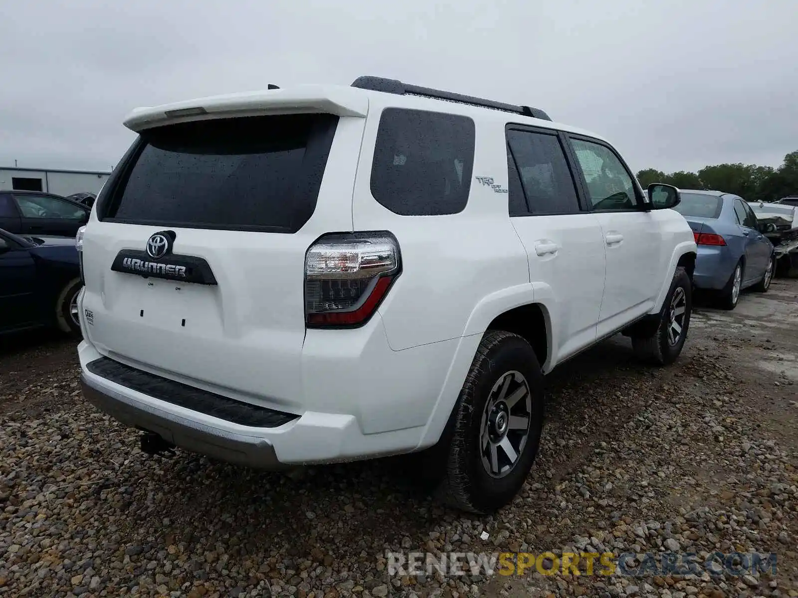 4 Фотография поврежденного автомобиля JTEBU5JR8L5777262 TOYOTA 4RUNNER 2020