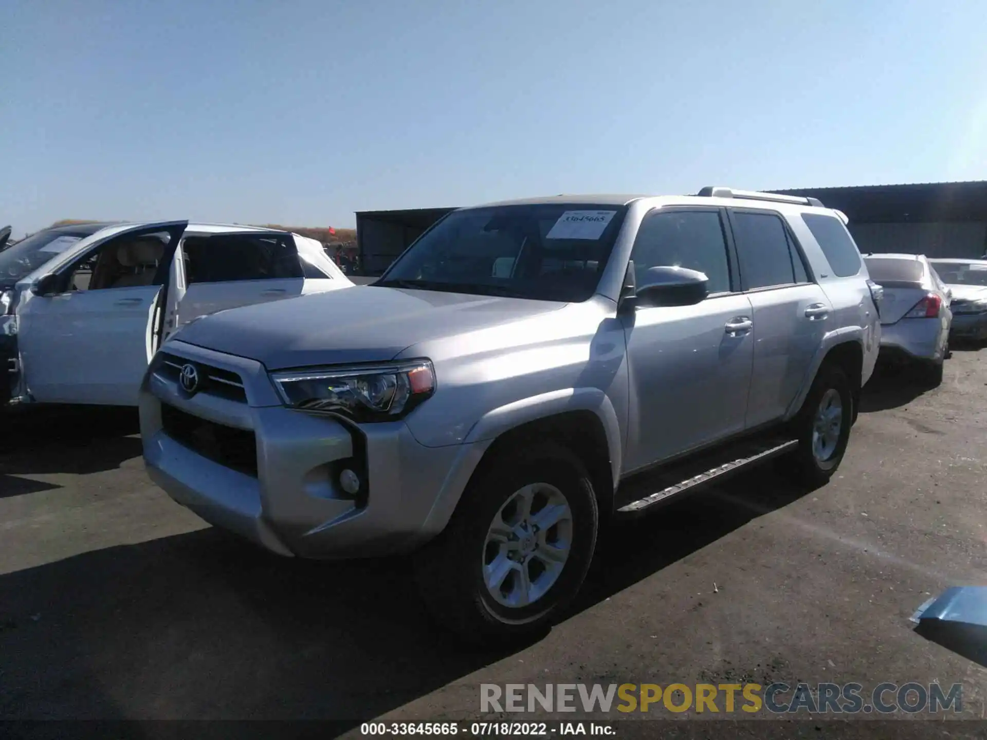 2 Photograph of a damaged car JTEBU5JR8L5779481 TOYOTA 4RUNNER 2020