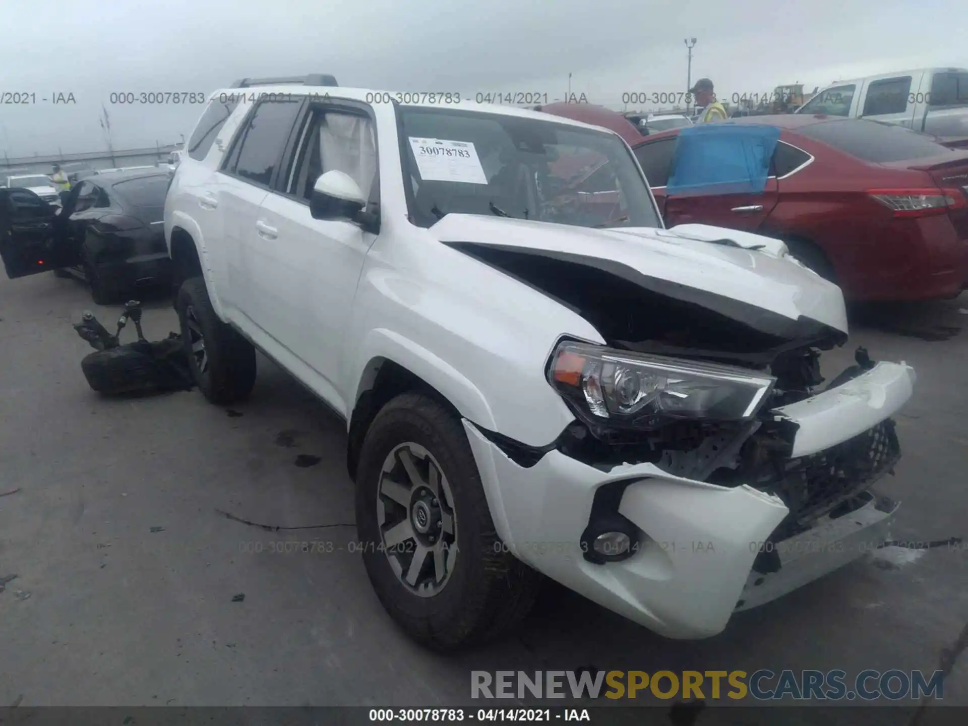 1 Photograph of a damaged car JTEBU5JR8L5780808 TOYOTA 4RUNNER 2020