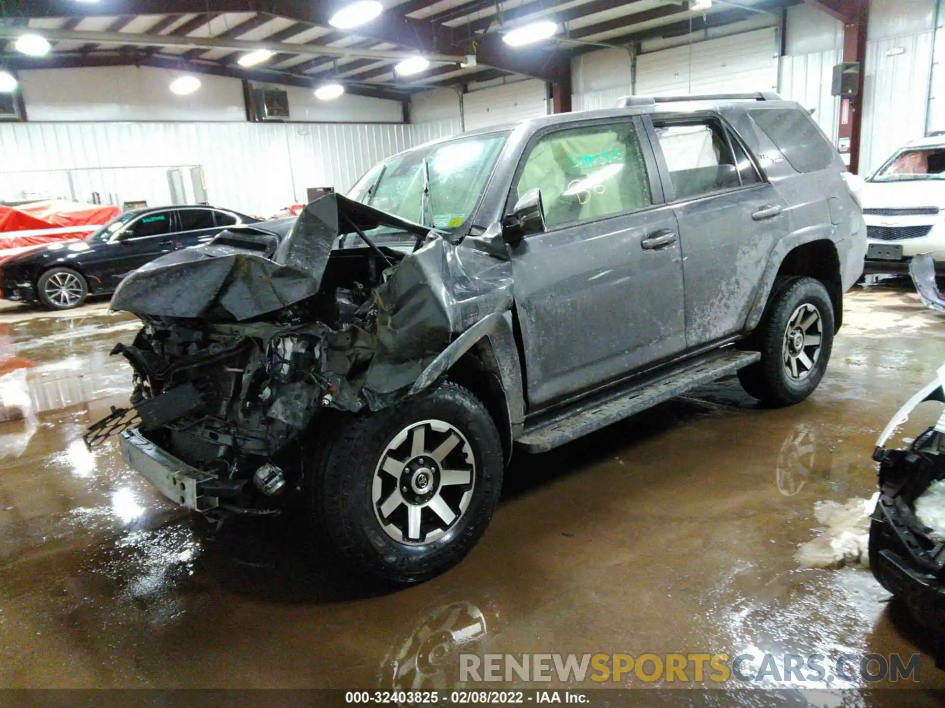 2 Photograph of a damaged car JTEBU5JR8L5783966 TOYOTA 4RUNNER 2020