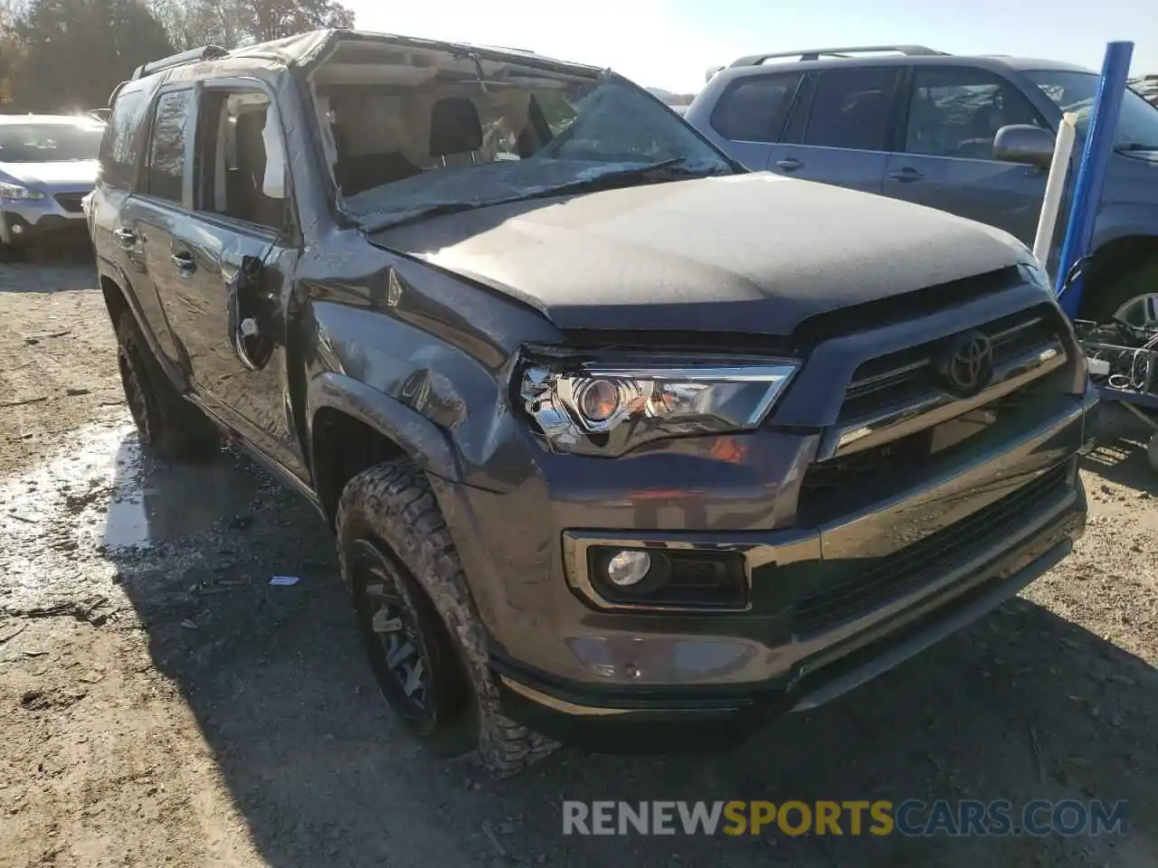 1 Photograph of a damaged car JTEBU5JR8L5784647 TOYOTA 4RUNNER 2020