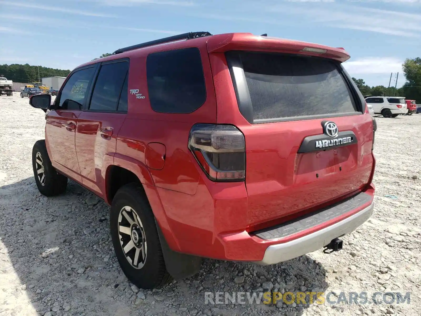 3 Photograph of a damaged car JTEBU5JR8L5784695 TOYOTA 4RUNNER 2020