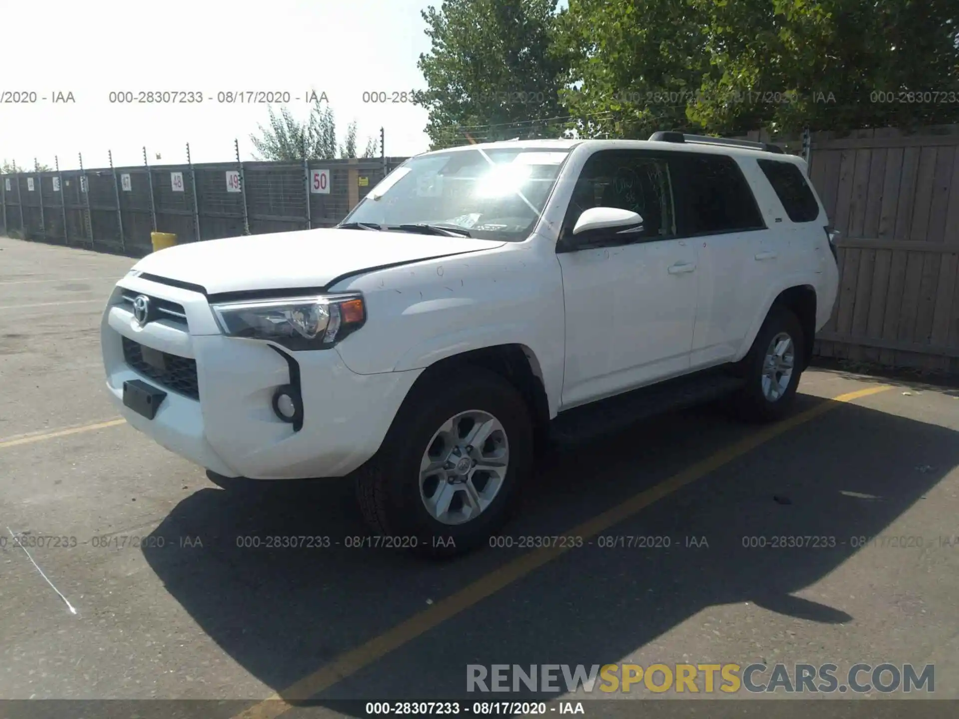 2 Photograph of a damaged car JTEBU5JR8L5788276 TOYOTA 4RUNNER 2020