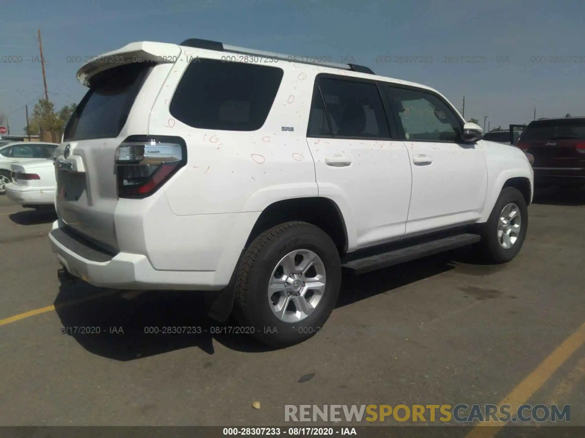 4 Фотография поврежденного автомобиля JTEBU5JR8L5788276 TOYOTA 4RUNNER 2020