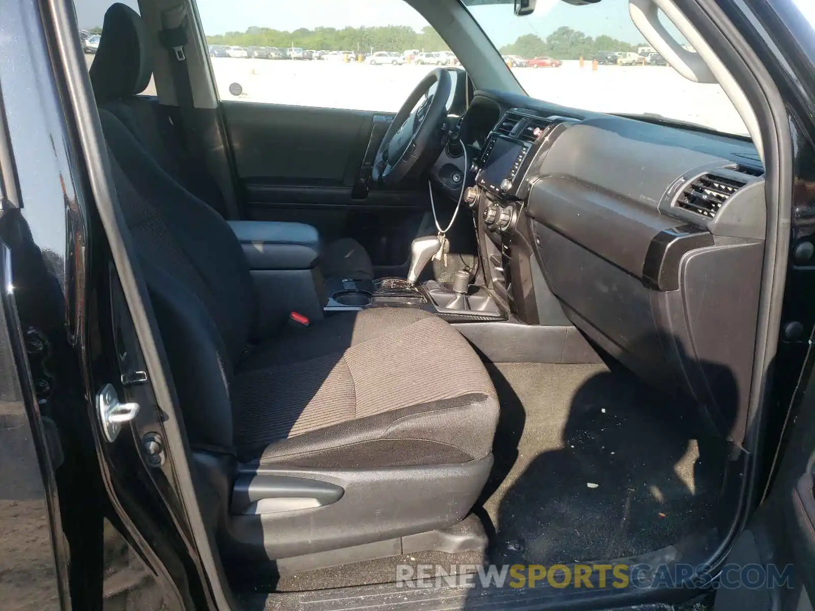 5 Photograph of a damaged car JTEBU5JR8L5790738 TOYOTA 4RUNNER 2020