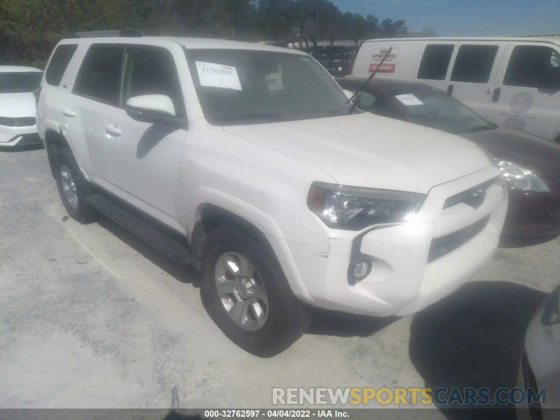 1 Photograph of a damaged car JTEBU5JR8L5794479 TOYOTA 4RUNNER 2020