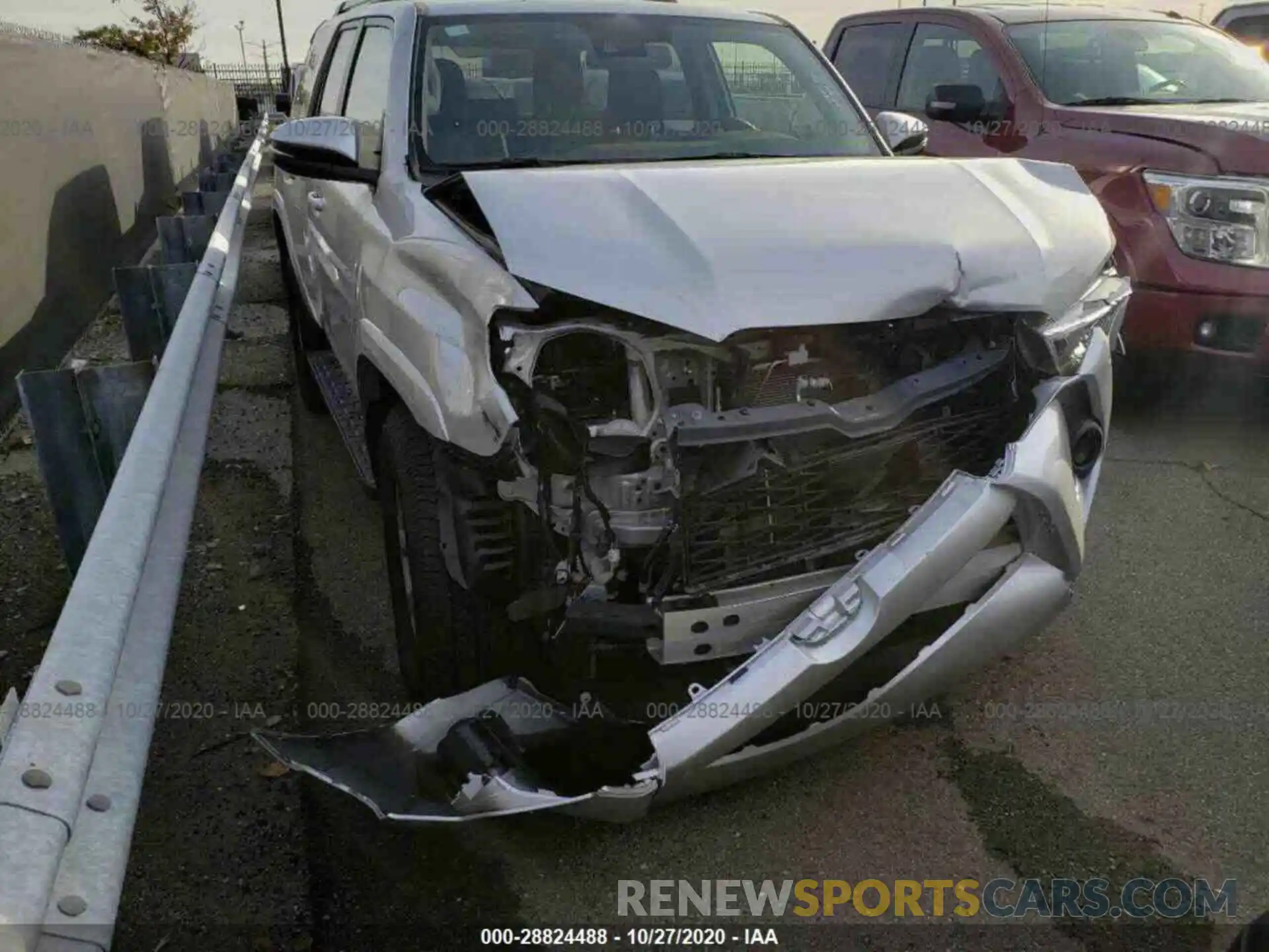 13 Photograph of a damaged car JTEBU5JR8L5794918 TOYOTA 4RUNNER 2020