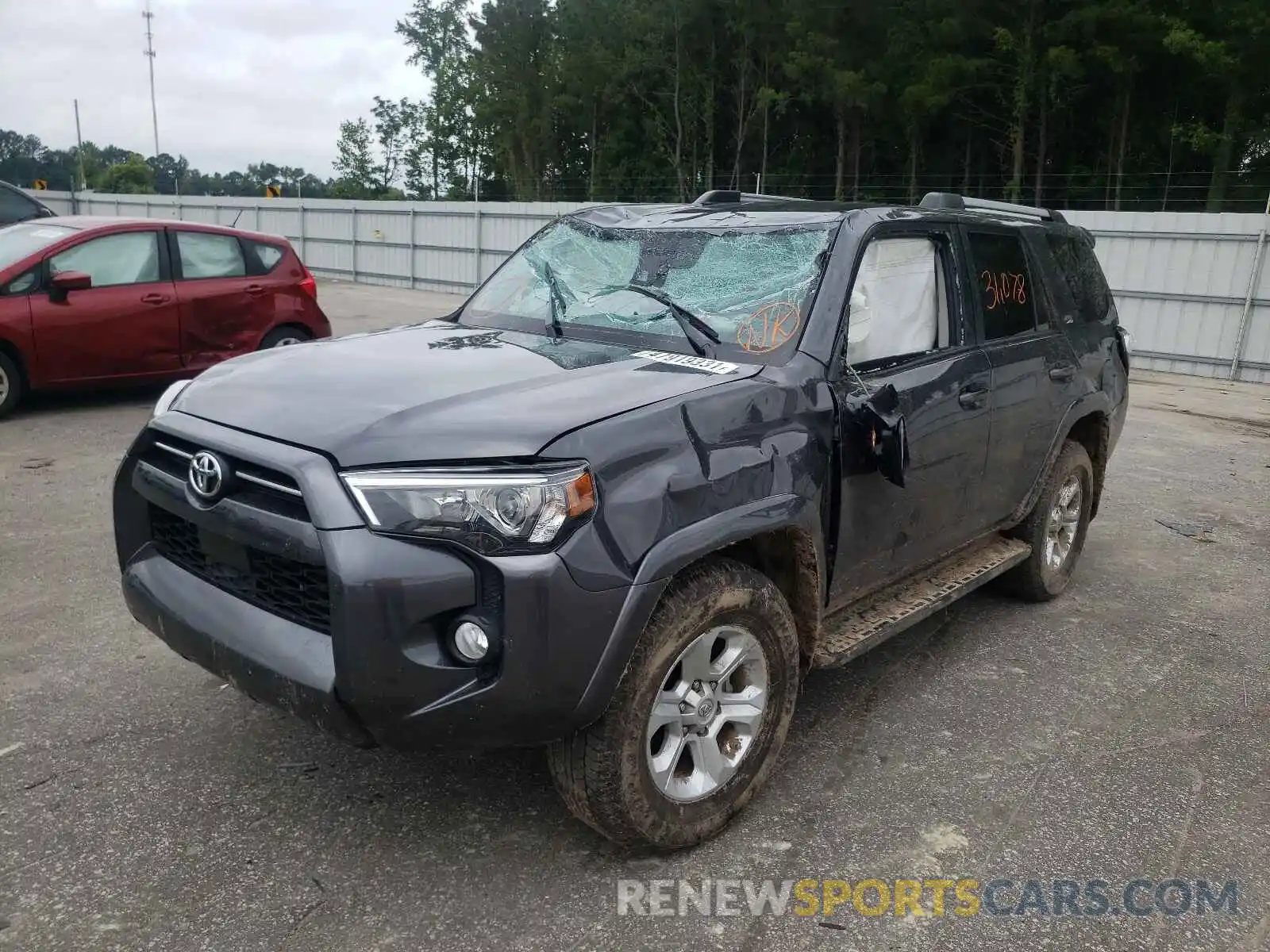 2 Photograph of a damaged car JTEBU5JR8L5795468 TOYOTA 4RUNNER 2020