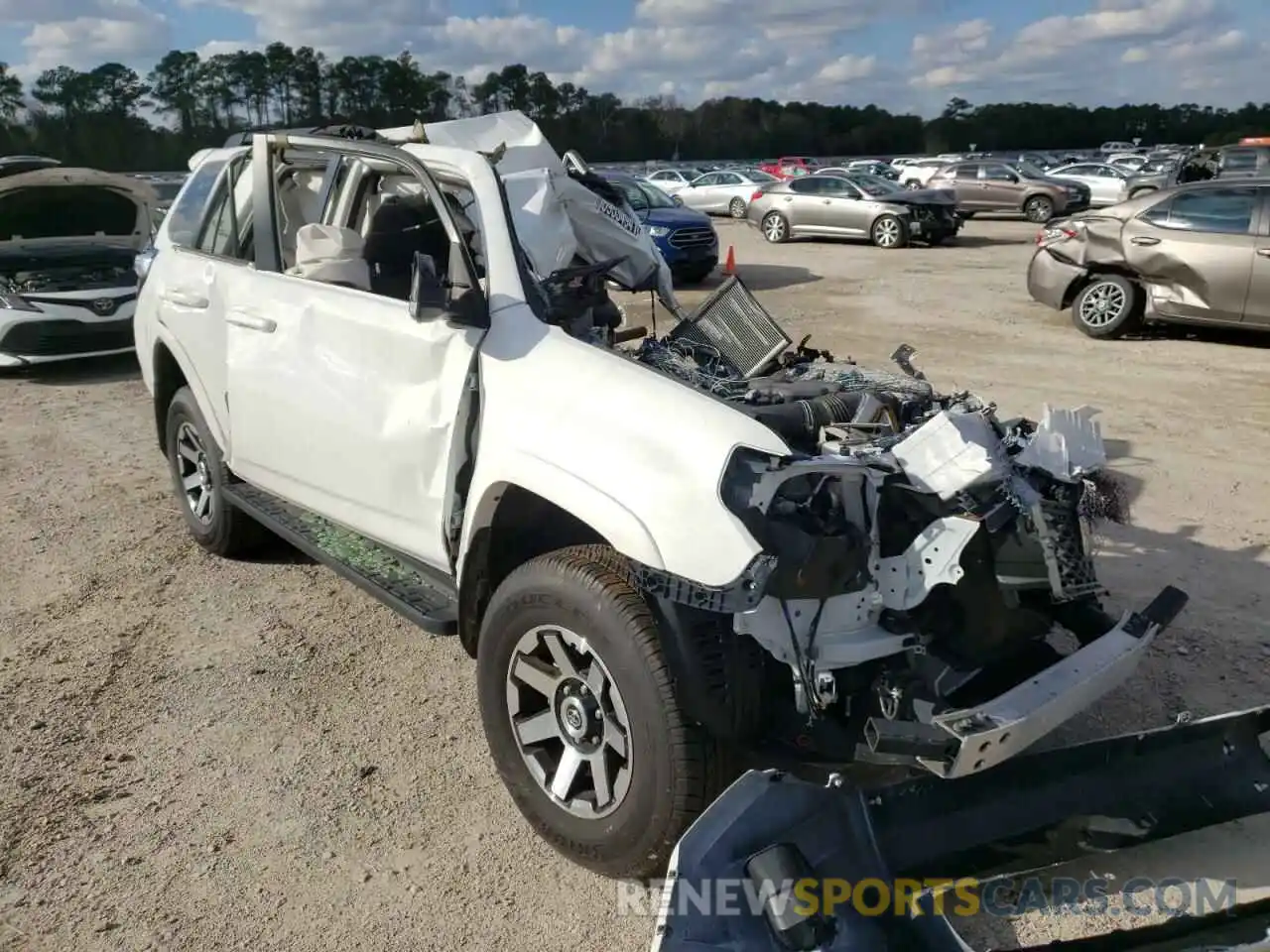 1 Photograph of a damaged car JTEBU5JR8L5797270 TOYOTA 4RUNNER 2020