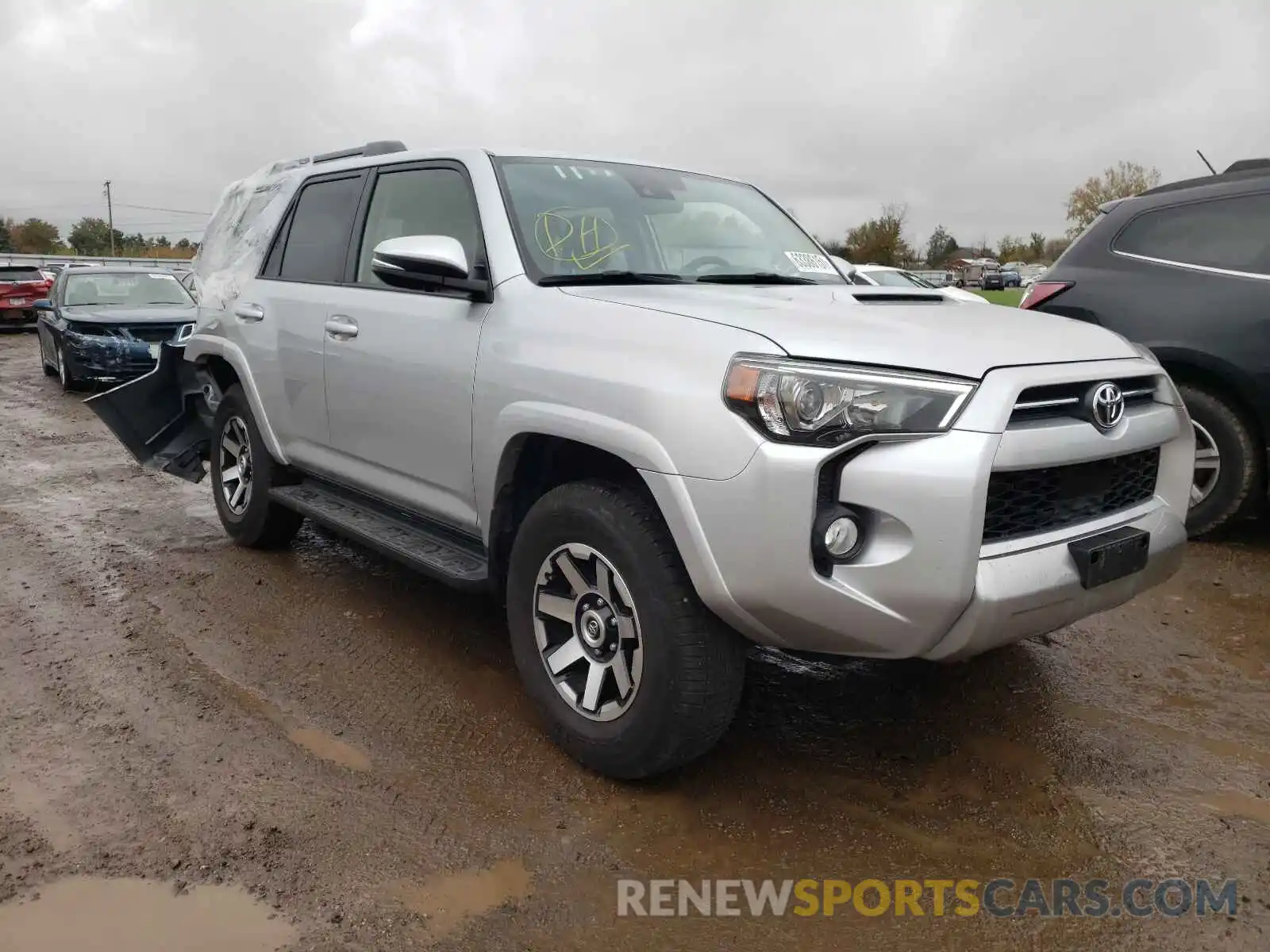 1 Фотография поврежденного автомобиля JTEBU5JR8L5799049 TOYOTA 4RUNNER 2020