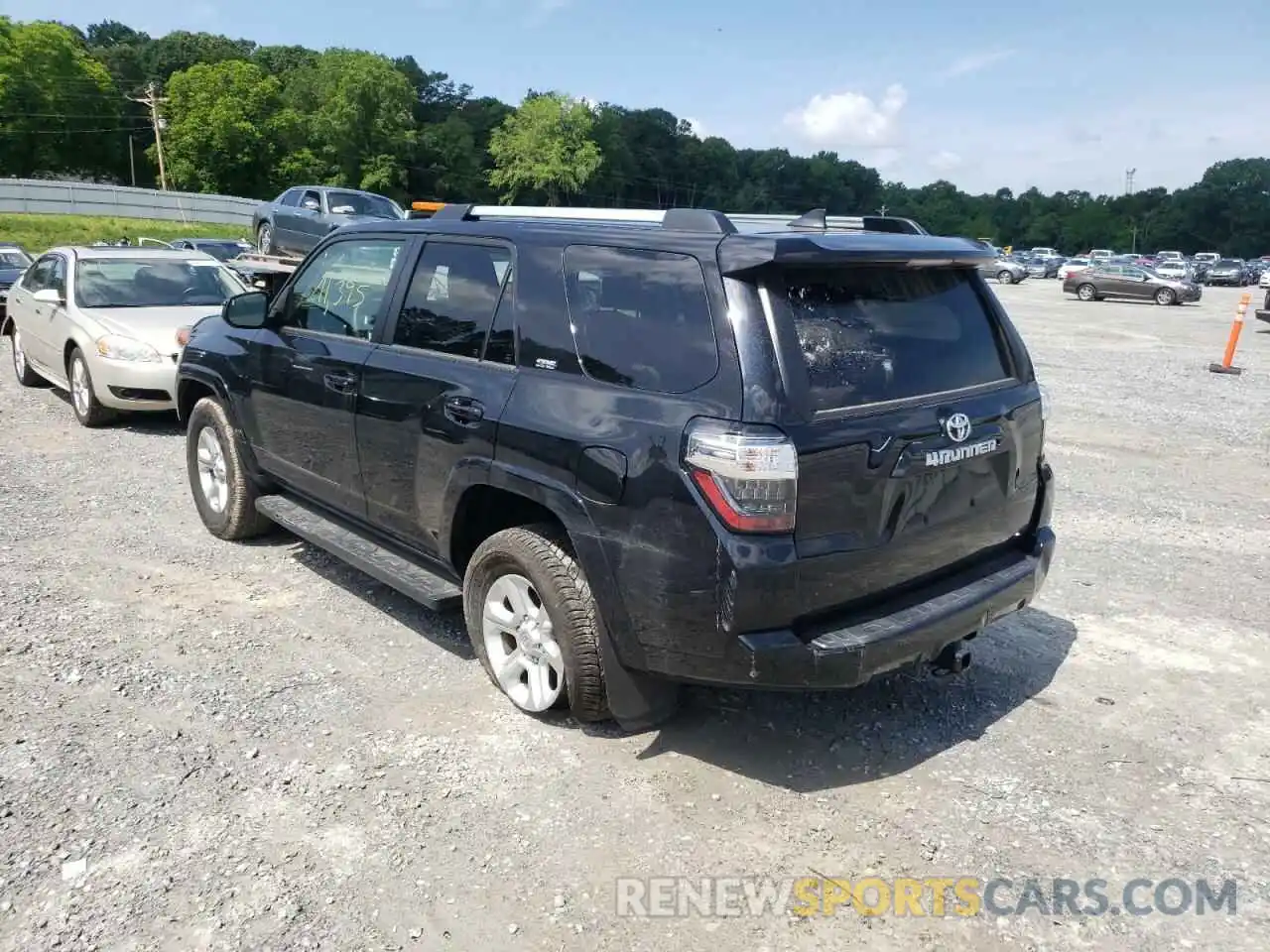 3 Photograph of a damaged car JTEBU5JR8L5801561 TOYOTA 4RUNNER 2020