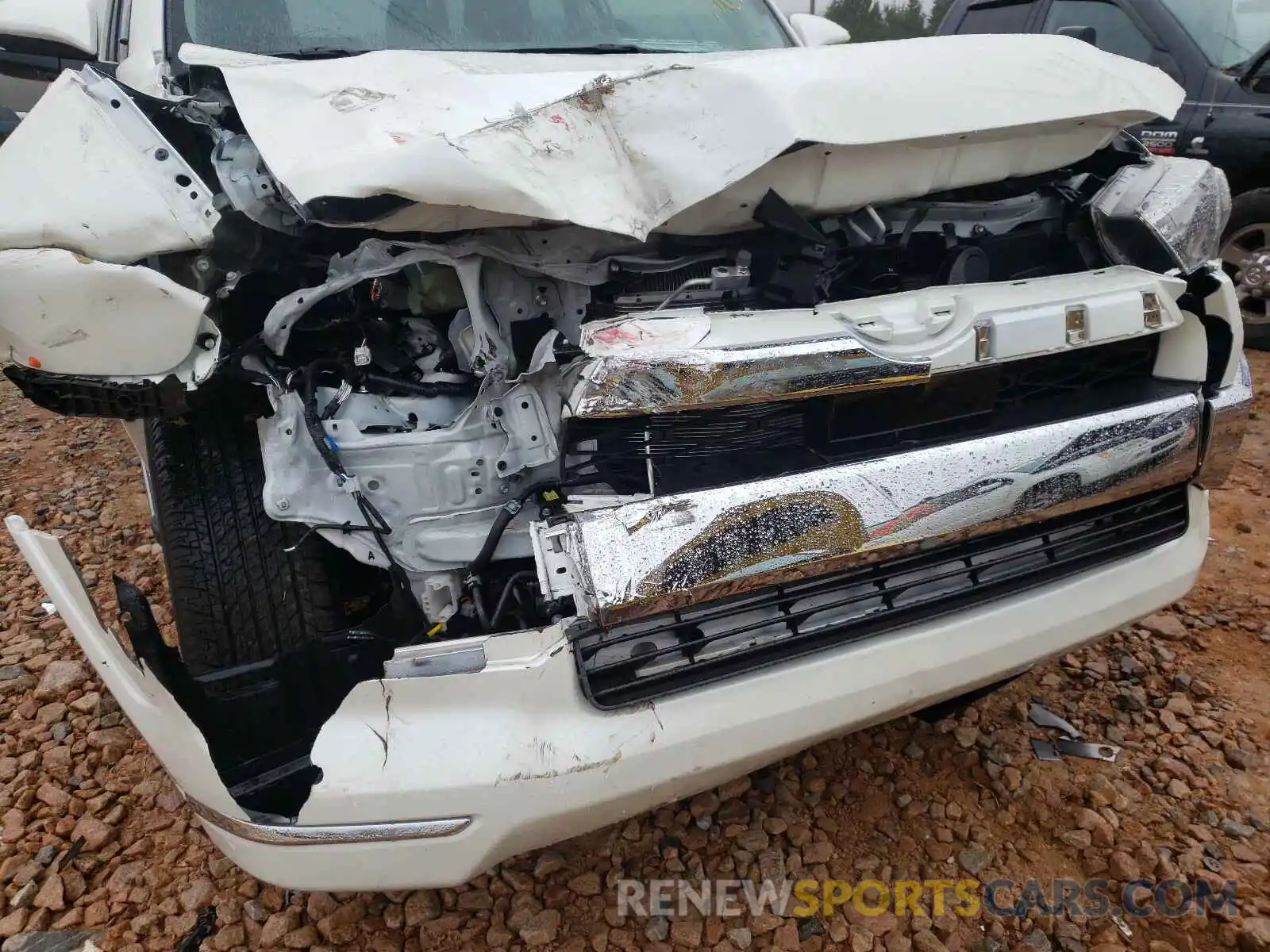 9 Photograph of a damaged car JTEBU5JR8L5802113 TOYOTA 4RUNNER 2020