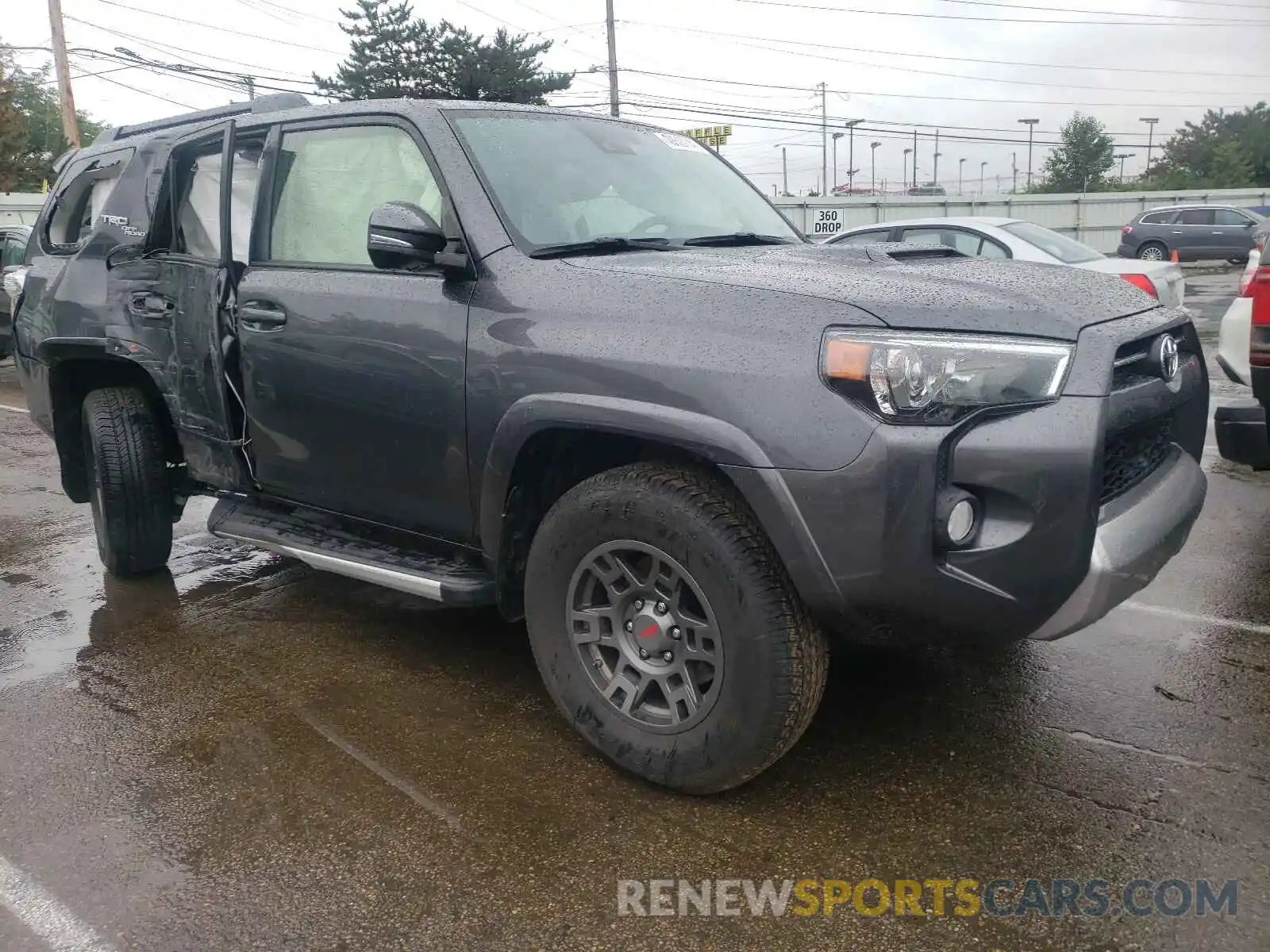 1 Photograph of a damaged car JTEBU5JR8L5804556 TOYOTA 4RUNNER 2020