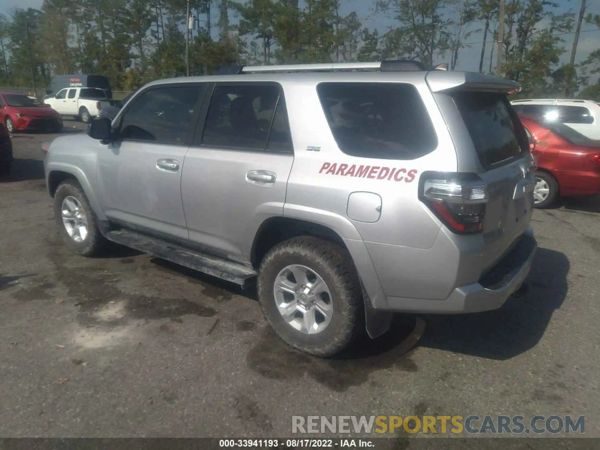 3 Photograph of a damaged car JTEBU5JR8L5817209 TOYOTA 4RUNNER 2020