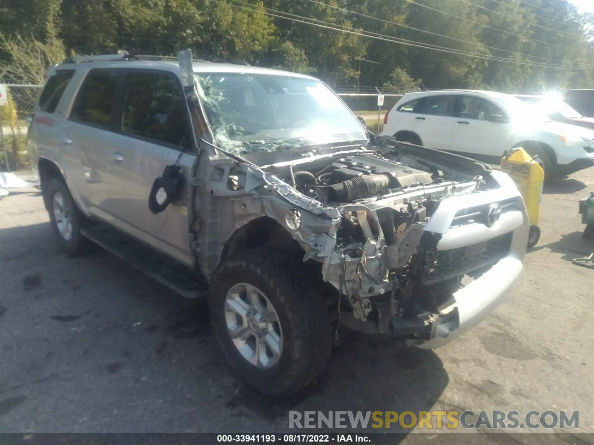 6 Photograph of a damaged car JTEBU5JR8L5817209 TOYOTA 4RUNNER 2020