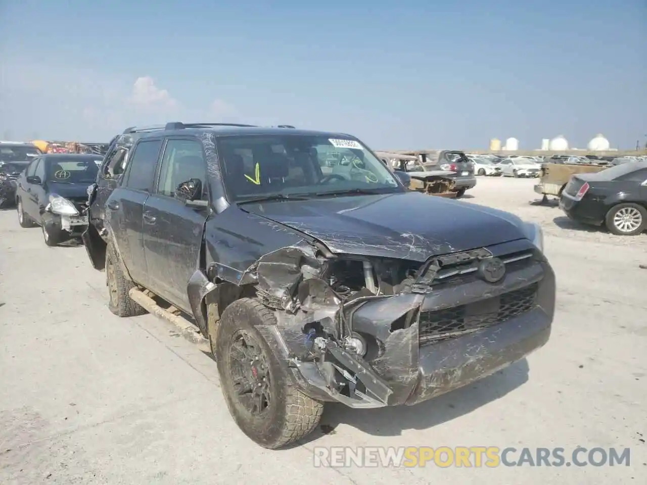 1 Photograph of a damaged car JTEBU5JR8L5818490 TOYOTA 4RUNNER 2020