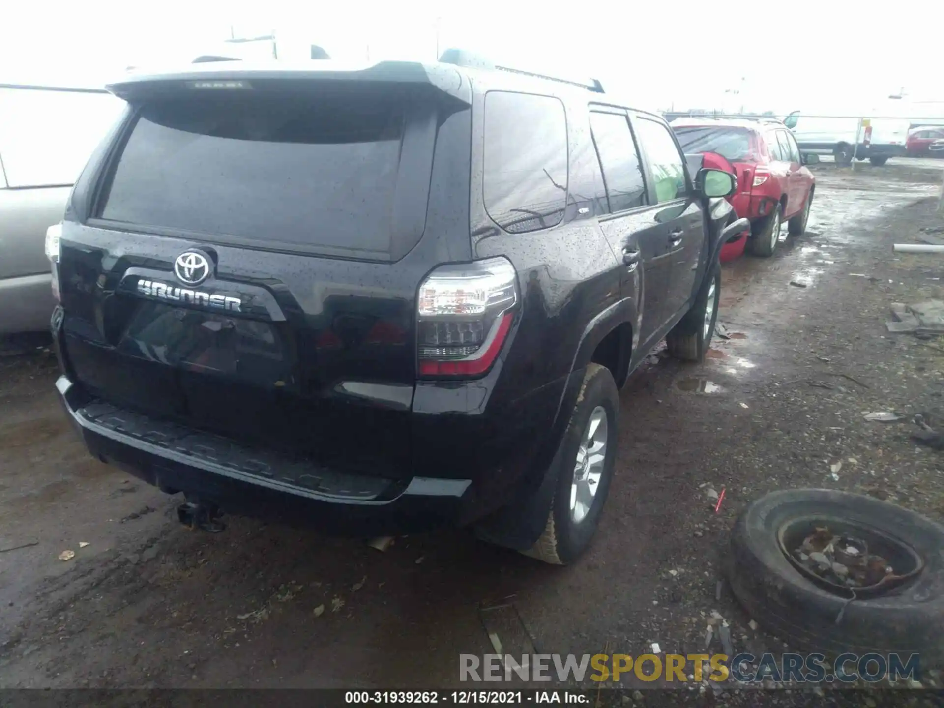 4 Photograph of a damaged car JTEBU5JR8L5820093 TOYOTA 4RUNNER 2020