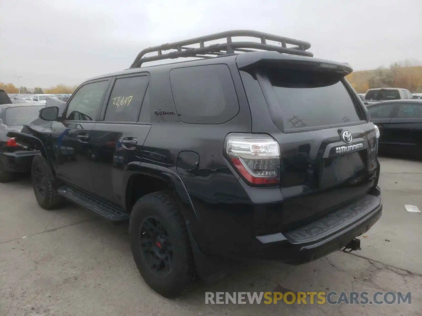 3 Фотография поврежденного автомобиля JTEBU5JR8L5820367 TOYOTA 4RUNNER 2020