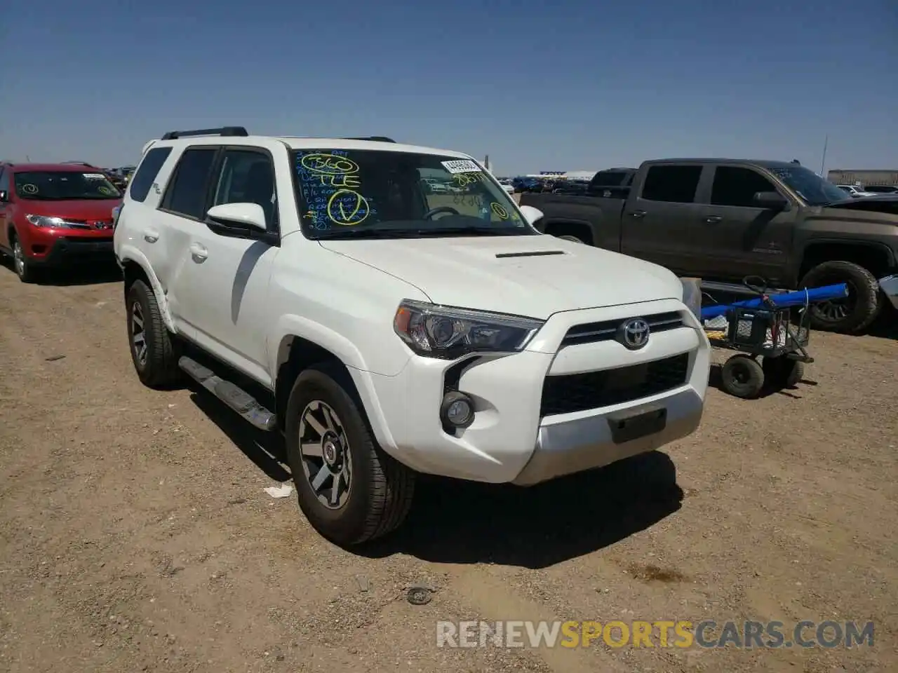 1 Photograph of a damaged car JTEBU5JR8L5825777 TOYOTA 4RUNNER 2020