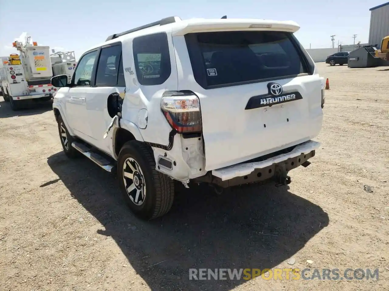 9 Photograph of a damaged car JTEBU5JR8L5825777 TOYOTA 4RUNNER 2020