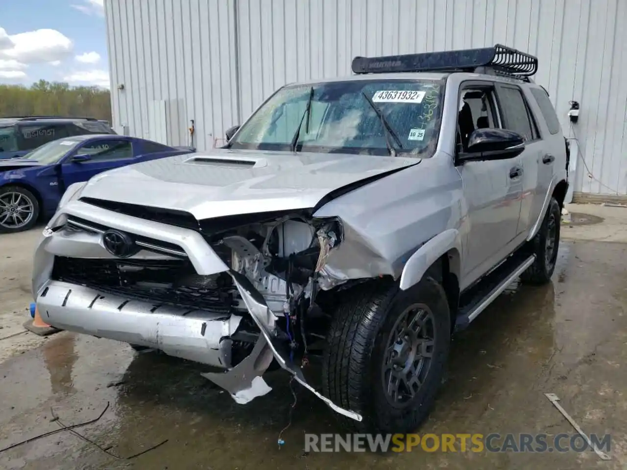 2 Photograph of a damaged car JTEBU5JR8L5835919 TOYOTA 4RUNNER 2020