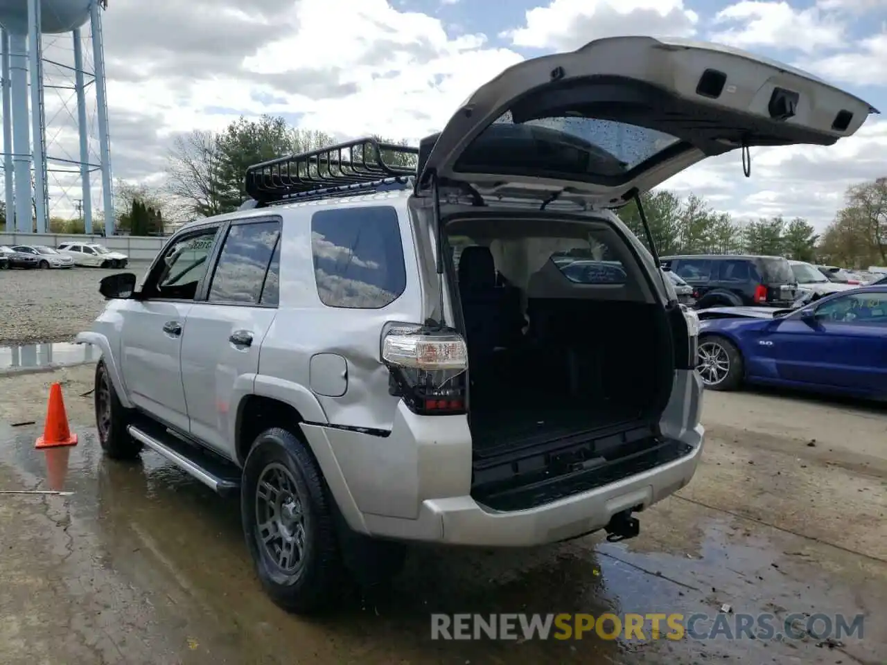 3 Фотография поврежденного автомобиля JTEBU5JR8L5835919 TOYOTA 4RUNNER 2020