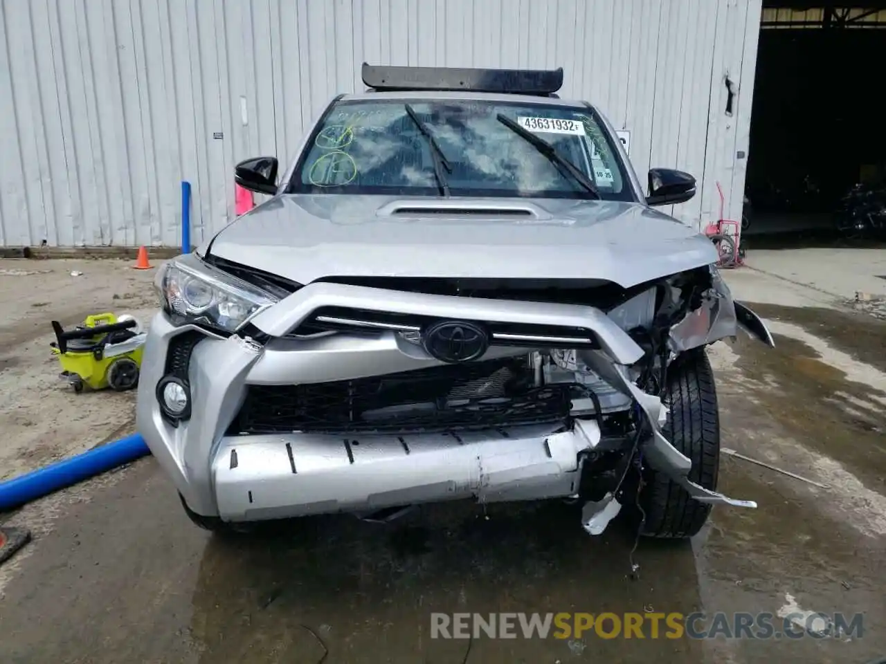 9 Photograph of a damaged car JTEBU5JR8L5835919 TOYOTA 4RUNNER 2020