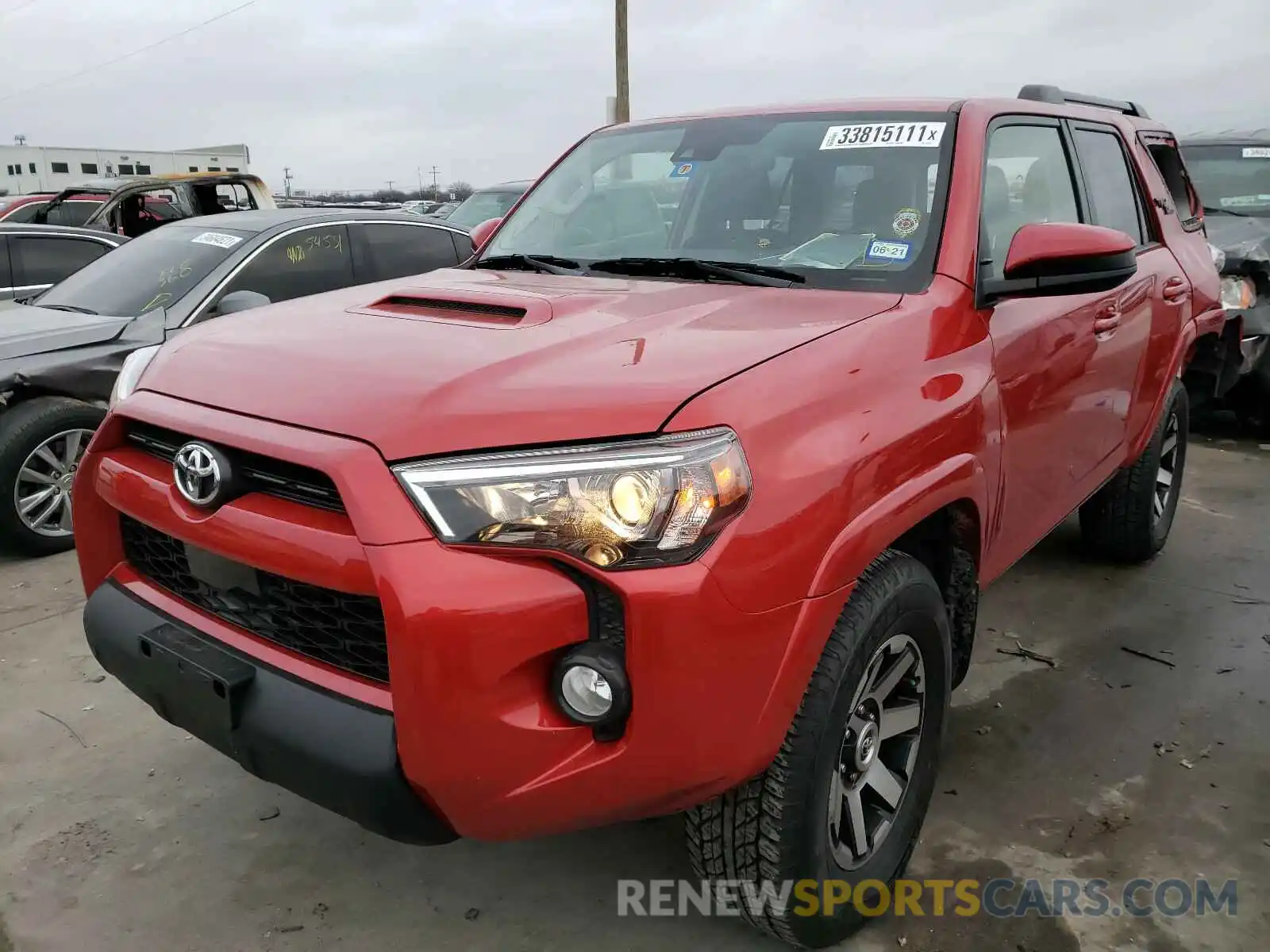 2 Photograph of a damaged car JTEBU5JR9L5741175 TOYOTA 4RUNNER 2020