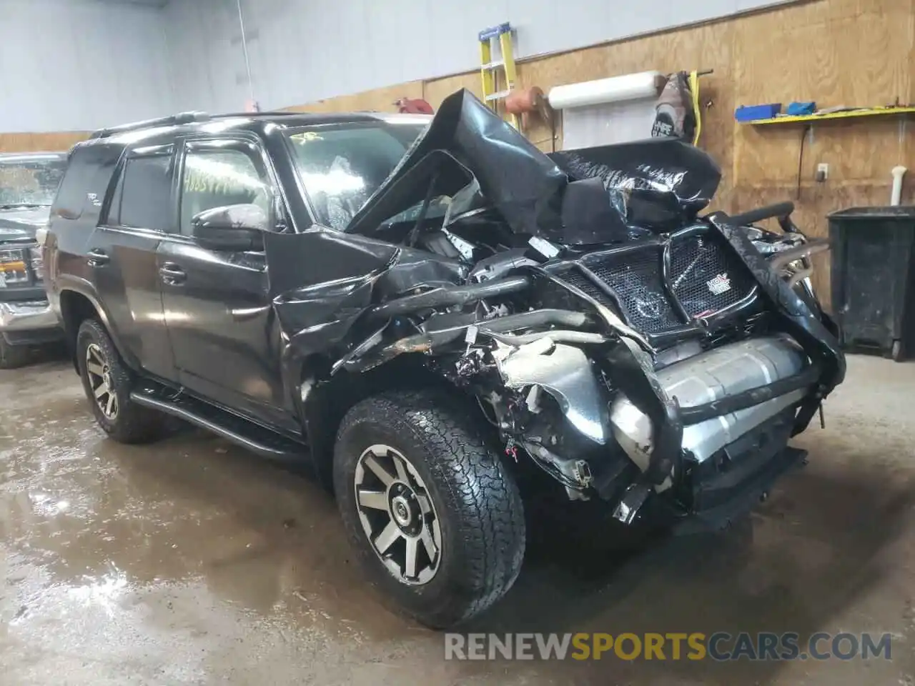 1 Photograph of a damaged car JTEBU5JR9L5744691 TOYOTA 4RUNNER 2020