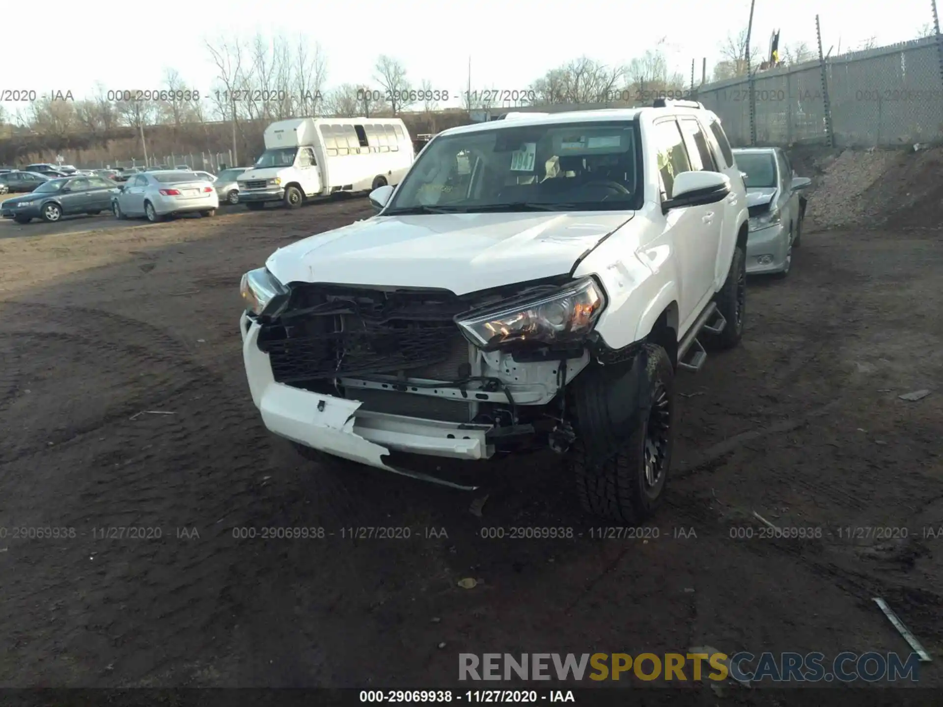 2 Photograph of a damaged car JTEBU5JR9L5748496 TOYOTA 4RUNNER 2020