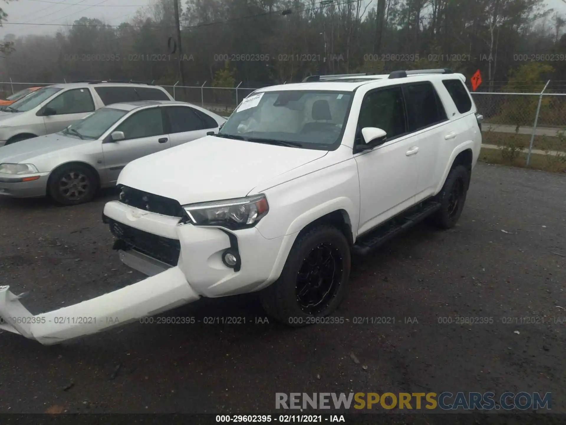 2 Photograph of a damaged car JTEBU5JR9L5751544 TOYOTA 4RUNNER 2020