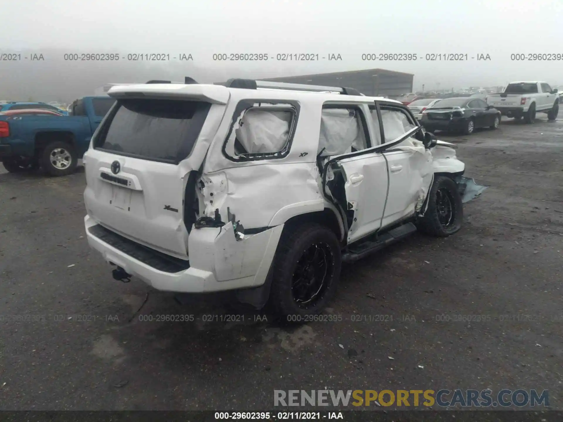 4 Photograph of a damaged car JTEBU5JR9L5751544 TOYOTA 4RUNNER 2020