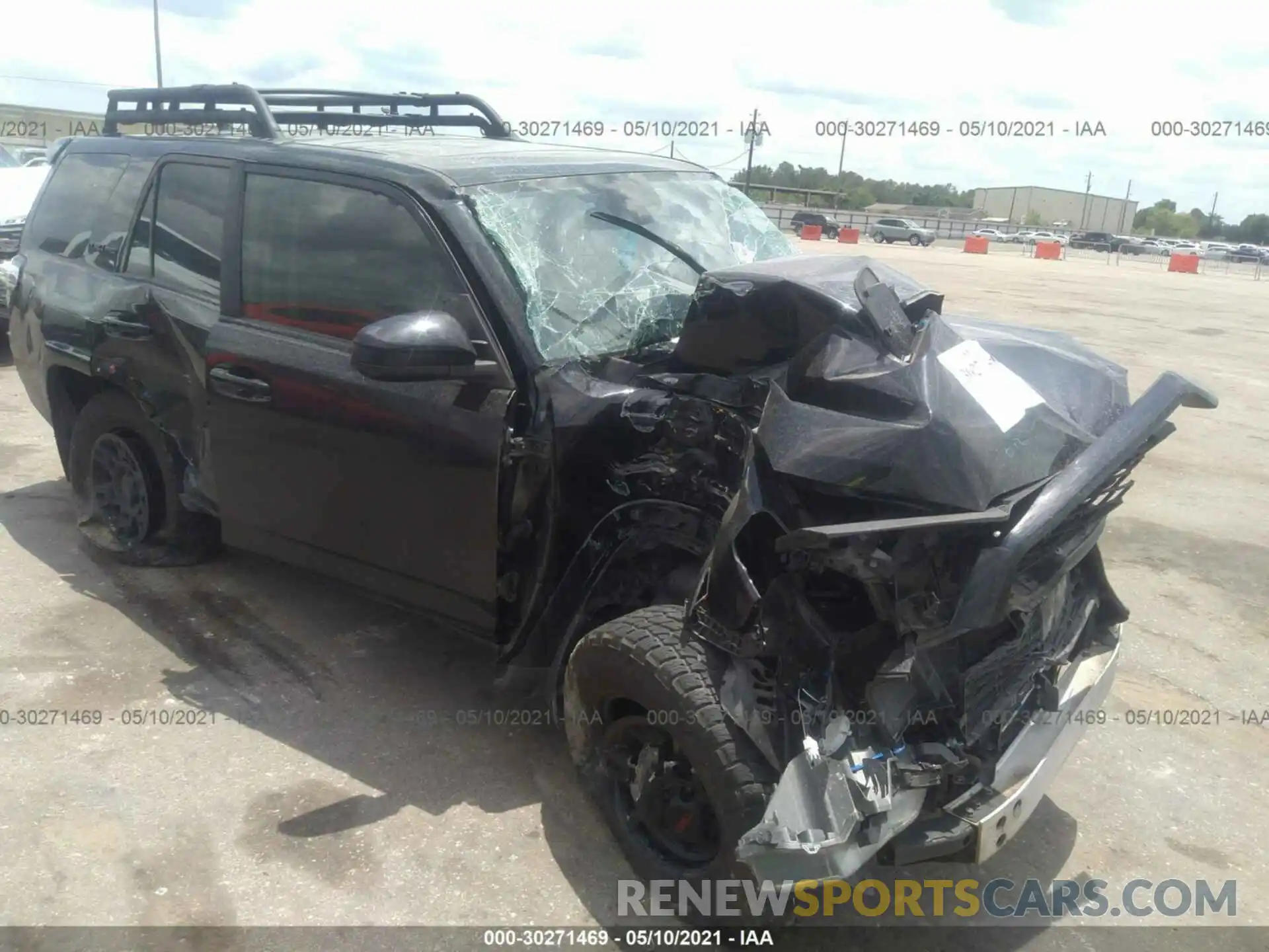 1 Photograph of a damaged car JTEBU5JR9L5752368 TOYOTA 4RUNNER 2020