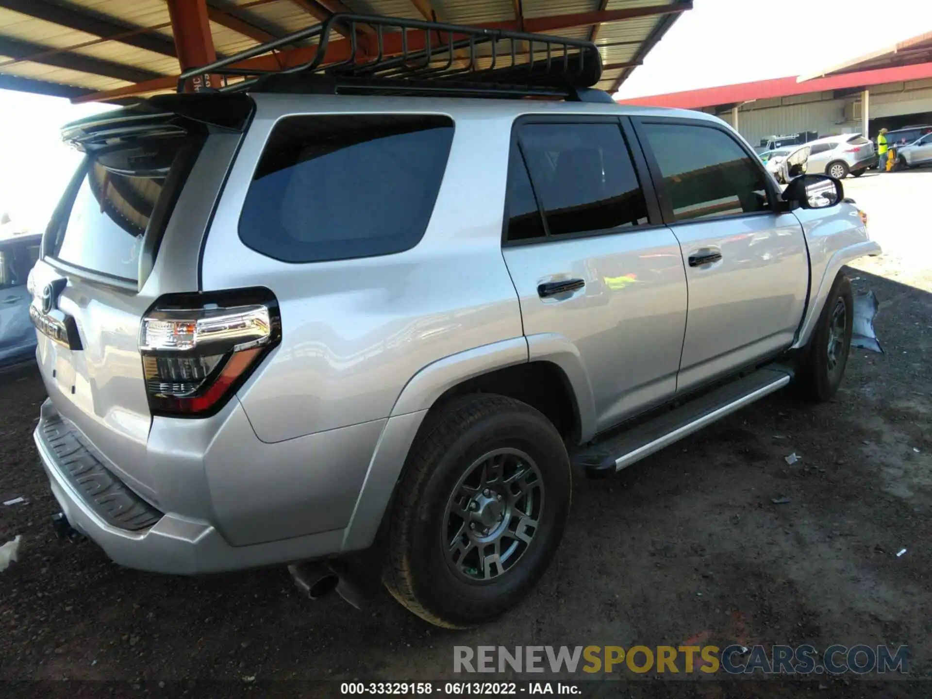 4 Фотография поврежденного автомобиля JTEBU5JR9L5756713 TOYOTA 4RUNNER 2020