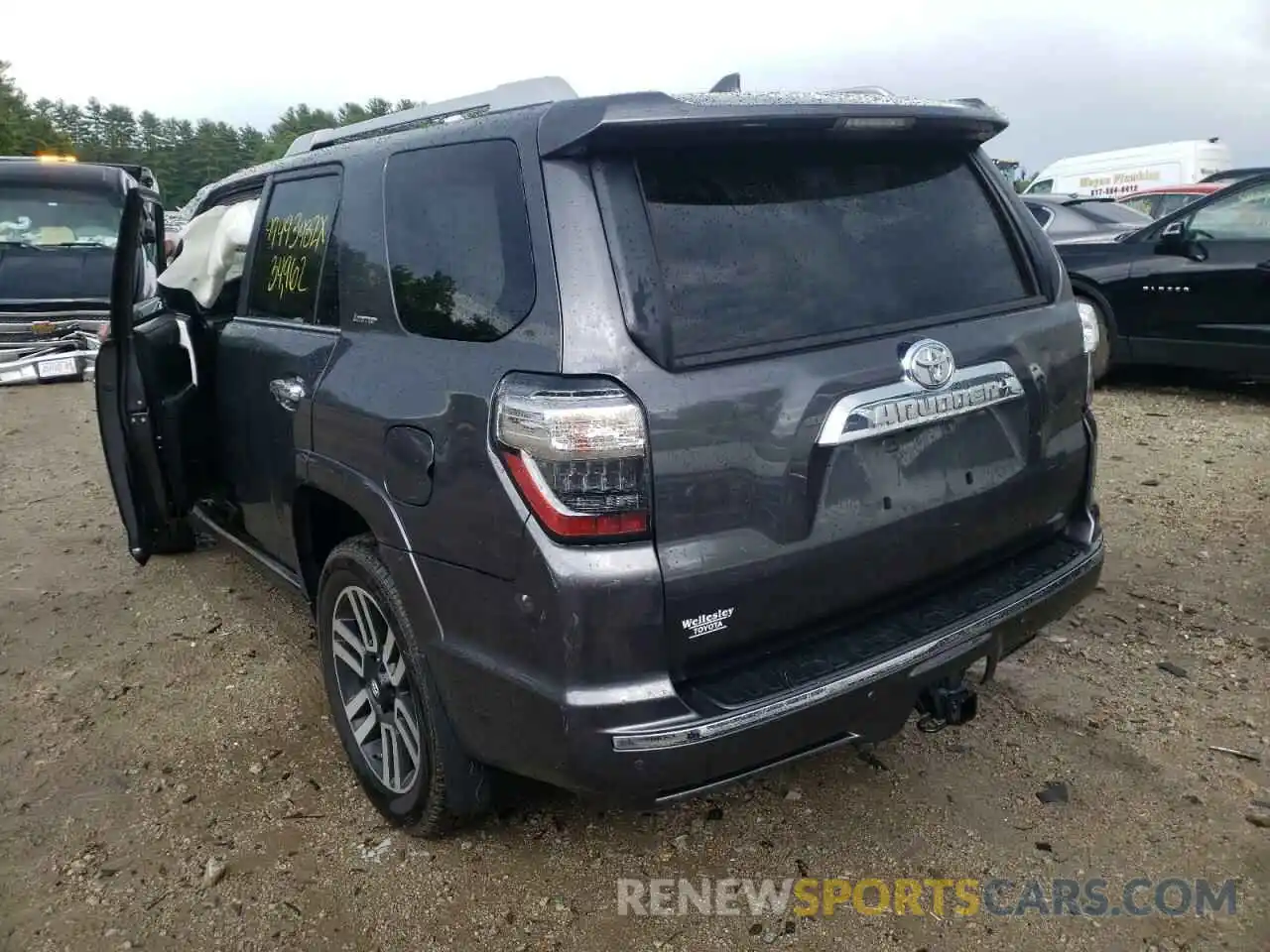 3 Photograph of a damaged car JTEBU5JR9L5759112 TOYOTA 4RUNNER 2020