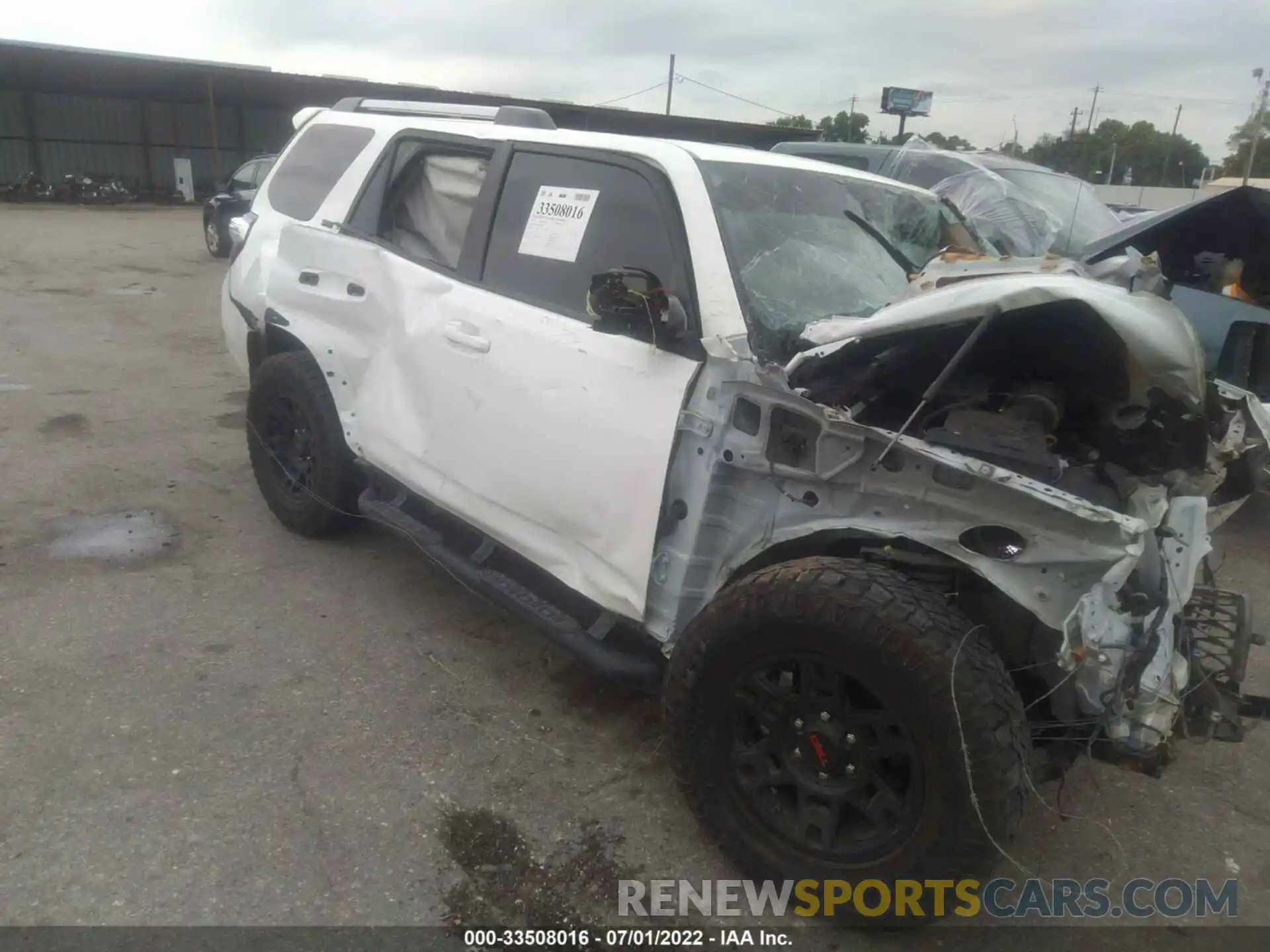 1 Photograph of a damaged car JTEBU5JR9L5760891 TOYOTA 4RUNNER 2020