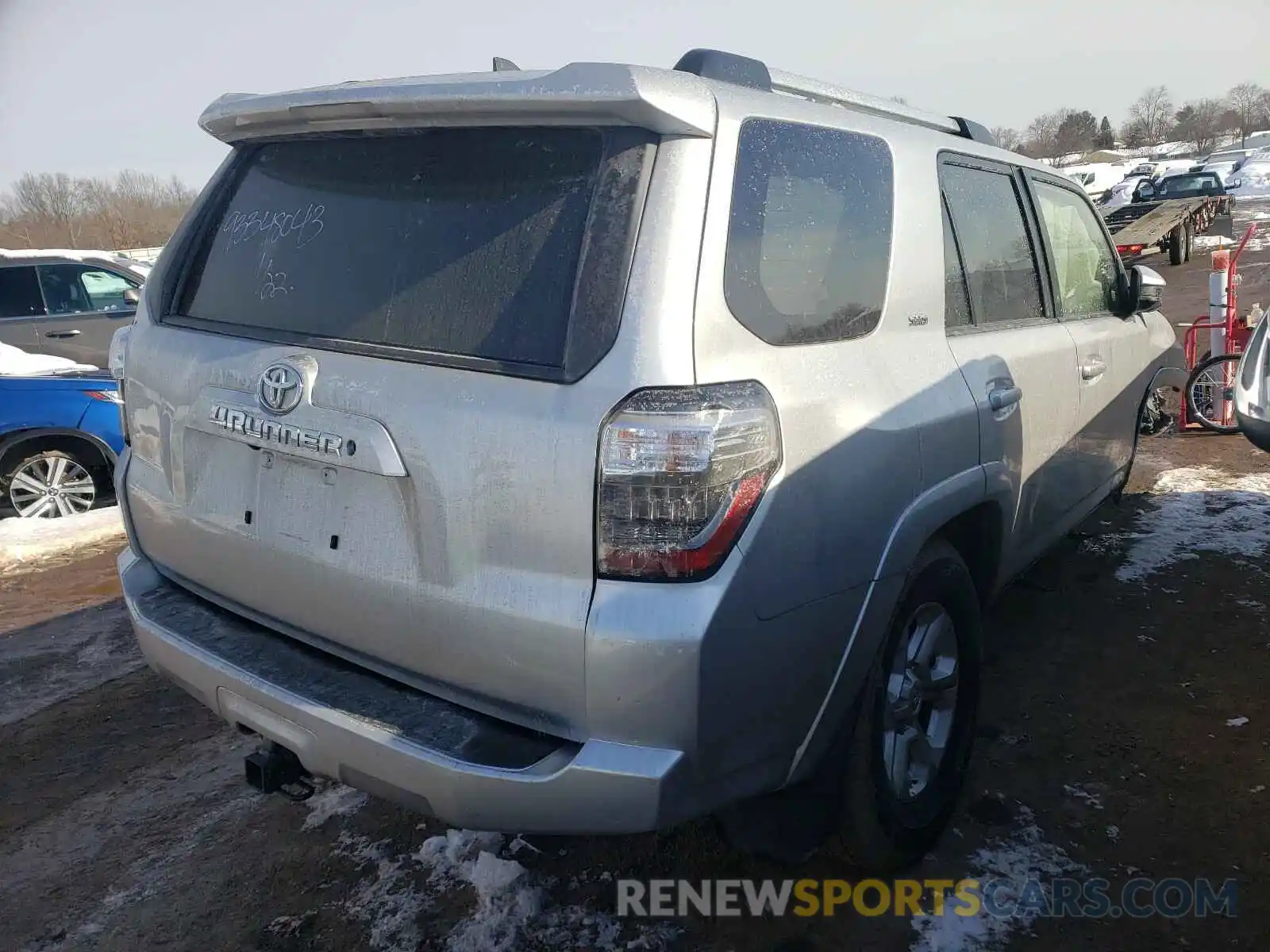 4 Photograph of a damaged car JTEBU5JR9L5762222 TOYOTA 4RUNNER 2020