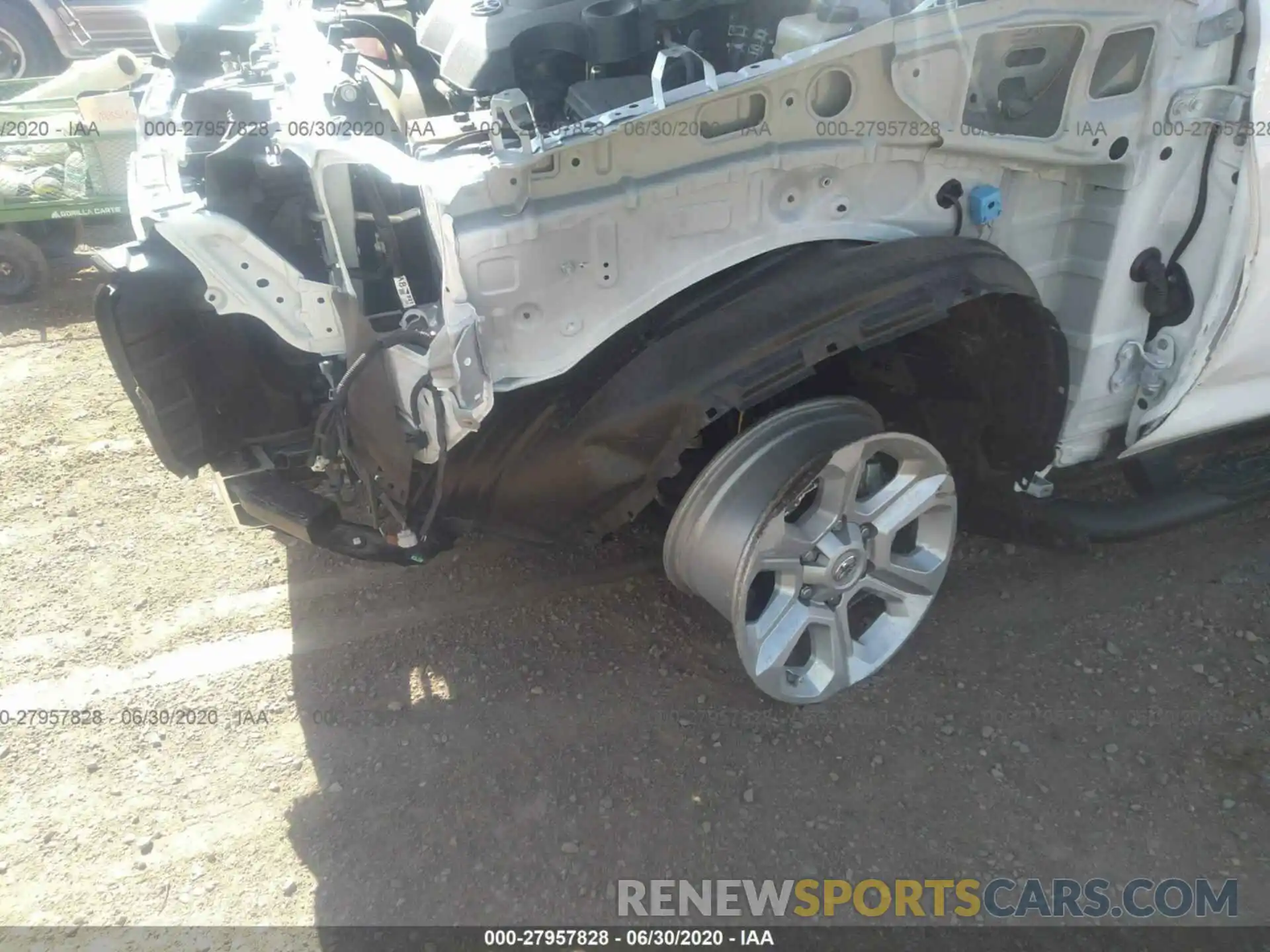 6 Photograph of a damaged car JTEBU5JR9L5771079 TOYOTA 4RUNNER 2020