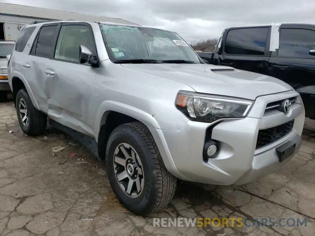 1 Photograph of a damaged car JTEBU5JR9L5772779 TOYOTA 4RUNNER 2020