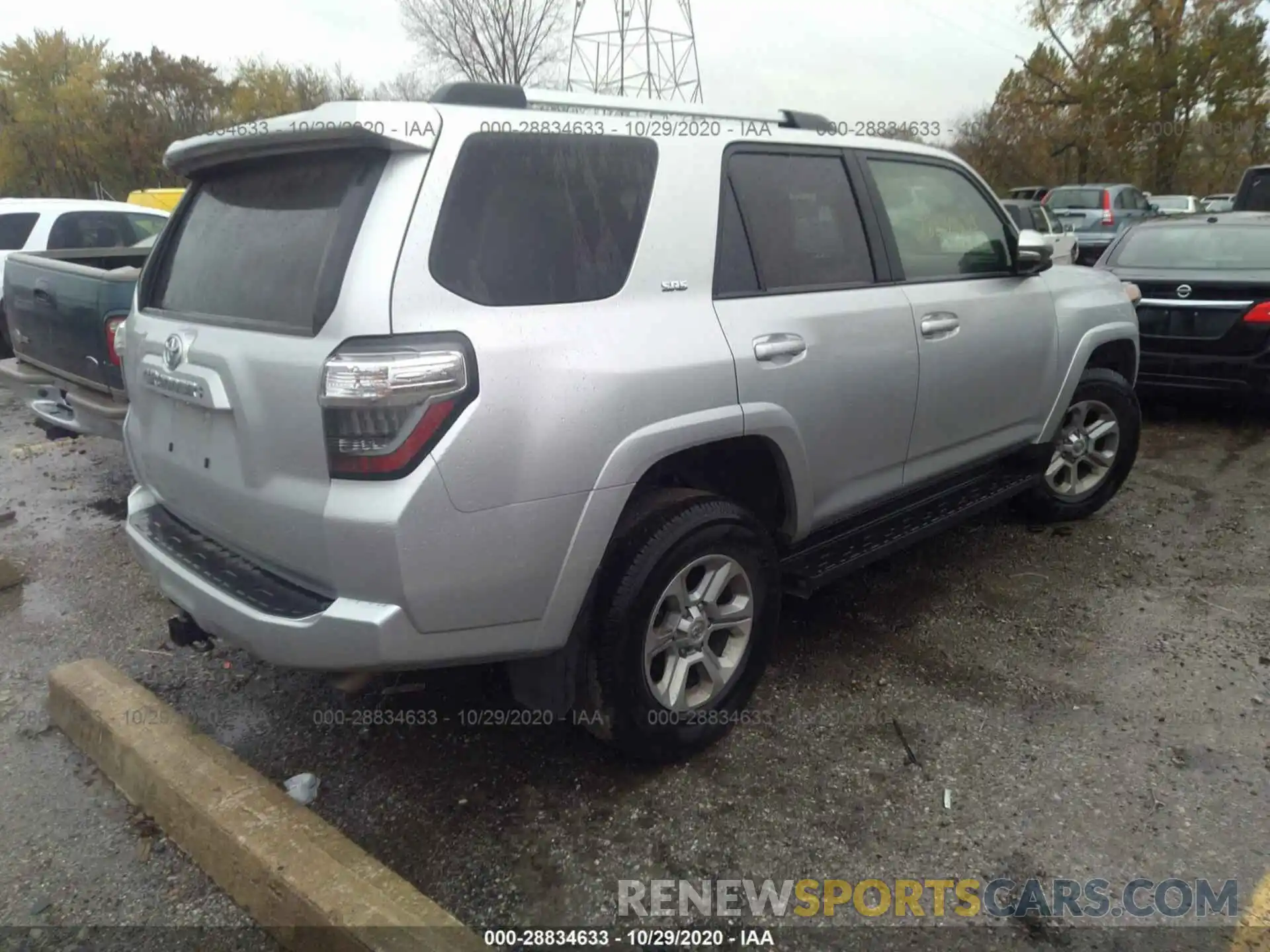 4 Photograph of a damaged car JTEBU5JR9L5775634 TOYOTA 4RUNNER 2020