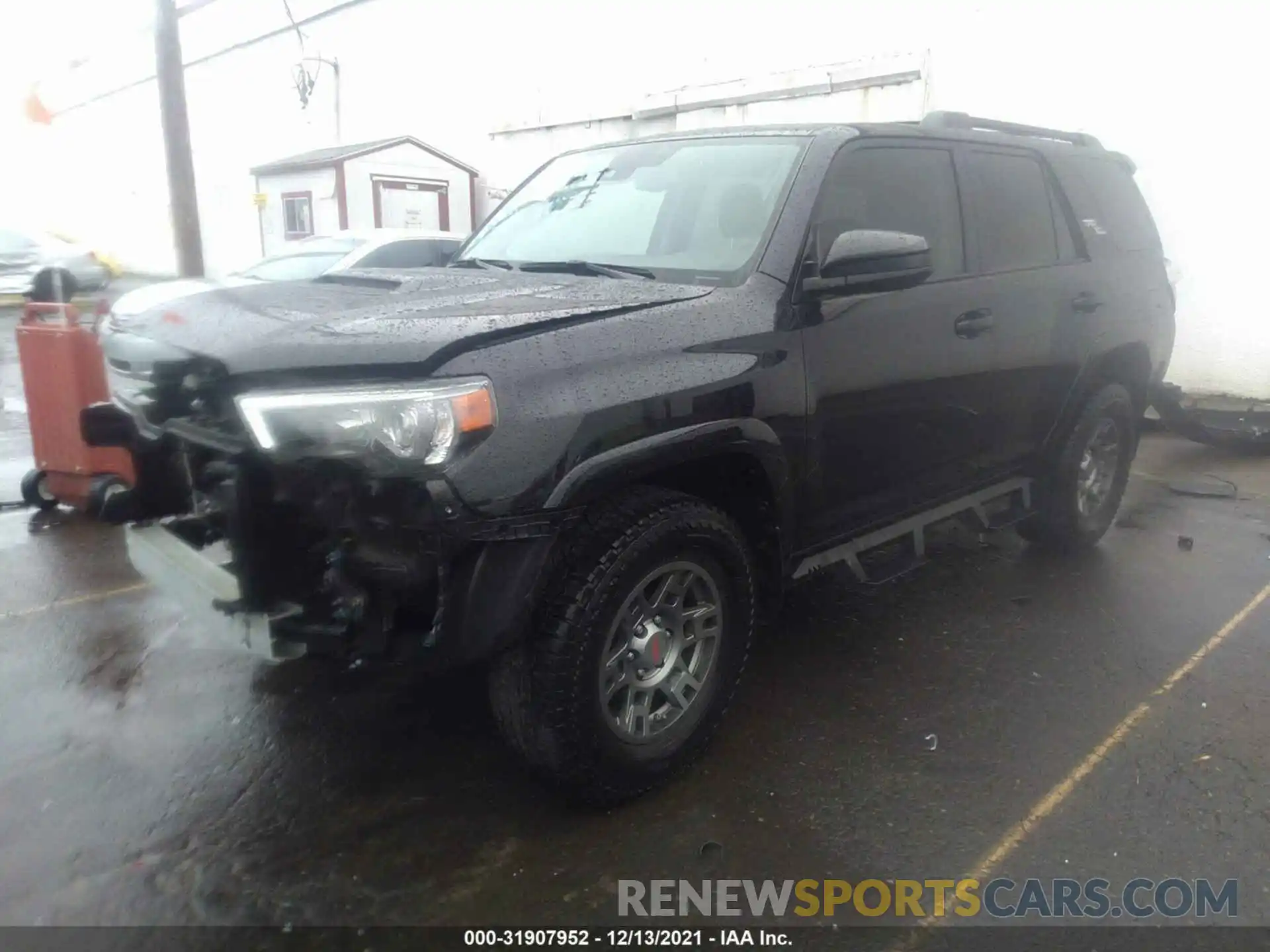 2 Photograph of a damaged car JTEBU5JR9L5776153 TOYOTA 4RUNNER 2020