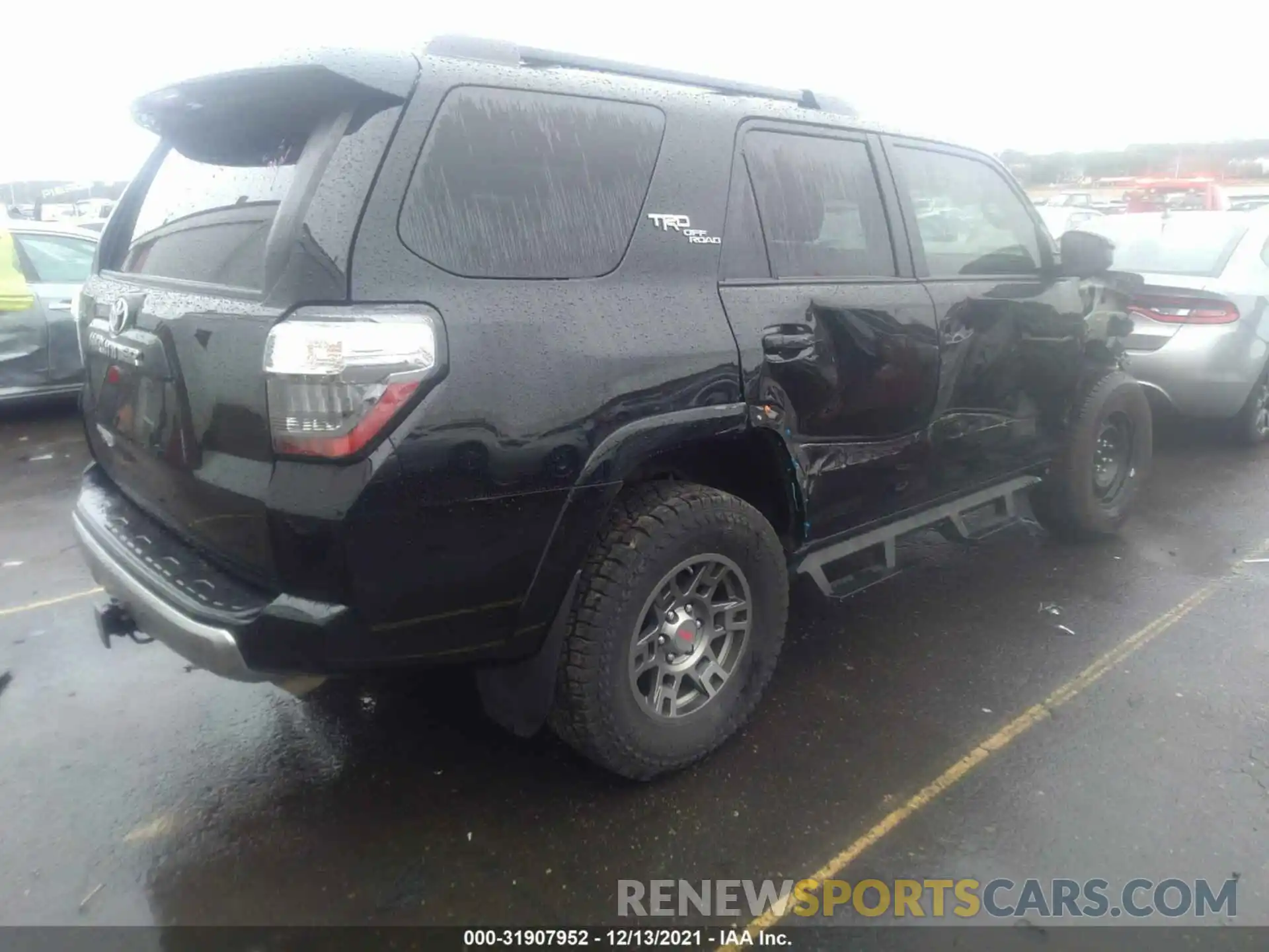 4 Фотография поврежденного автомобиля JTEBU5JR9L5776153 TOYOTA 4RUNNER 2020