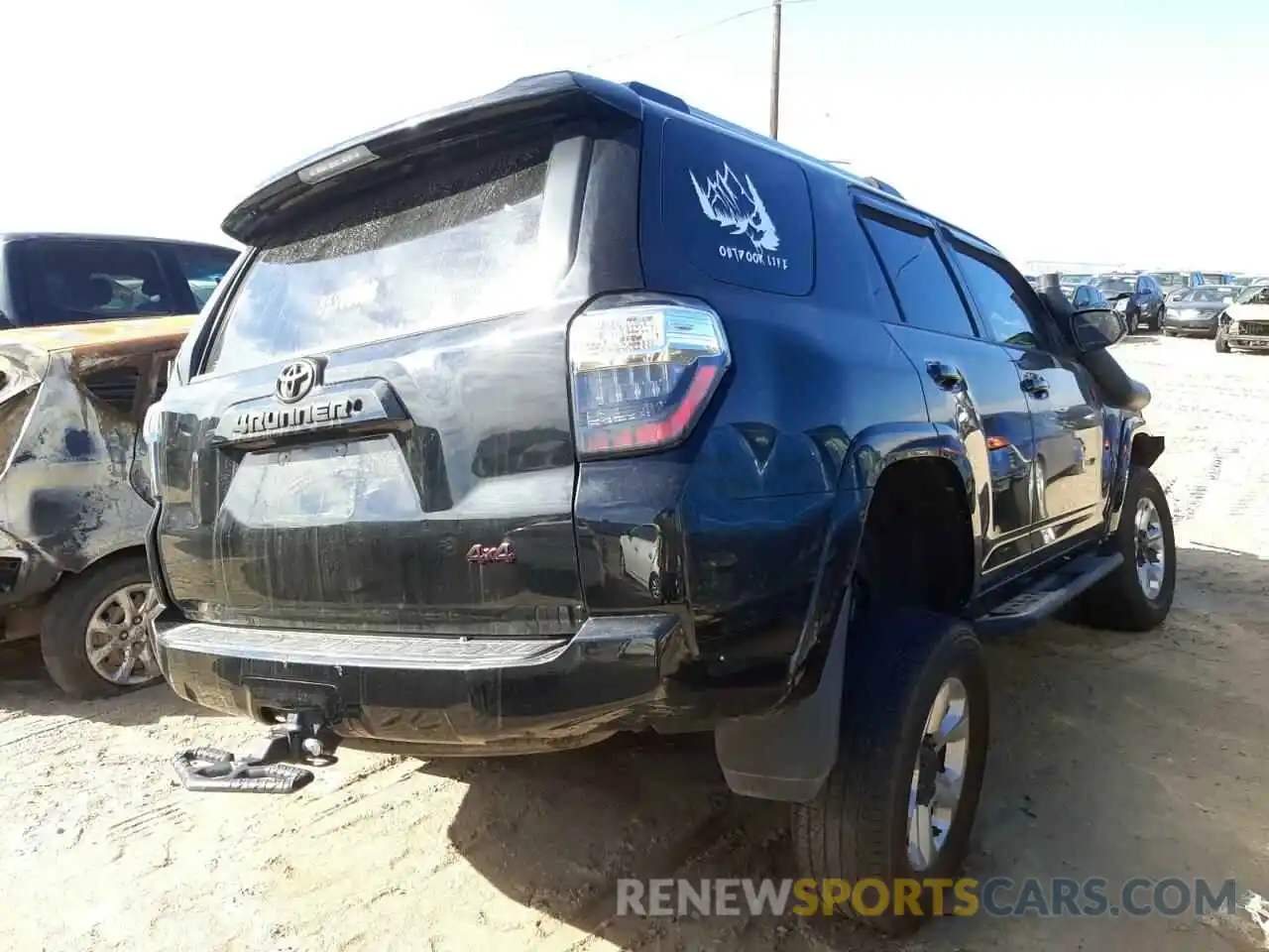 4 Photograph of a damaged car JTEBU5JR9L5777755 TOYOTA 4RUNNER 2020