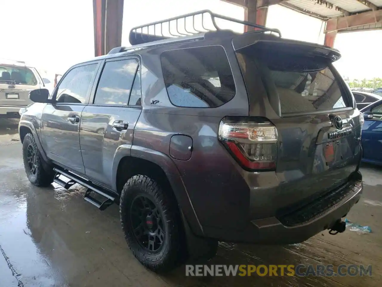 3 Photograph of a damaged car JTEBU5JR9L5778081 TOYOTA 4RUNNER 2020