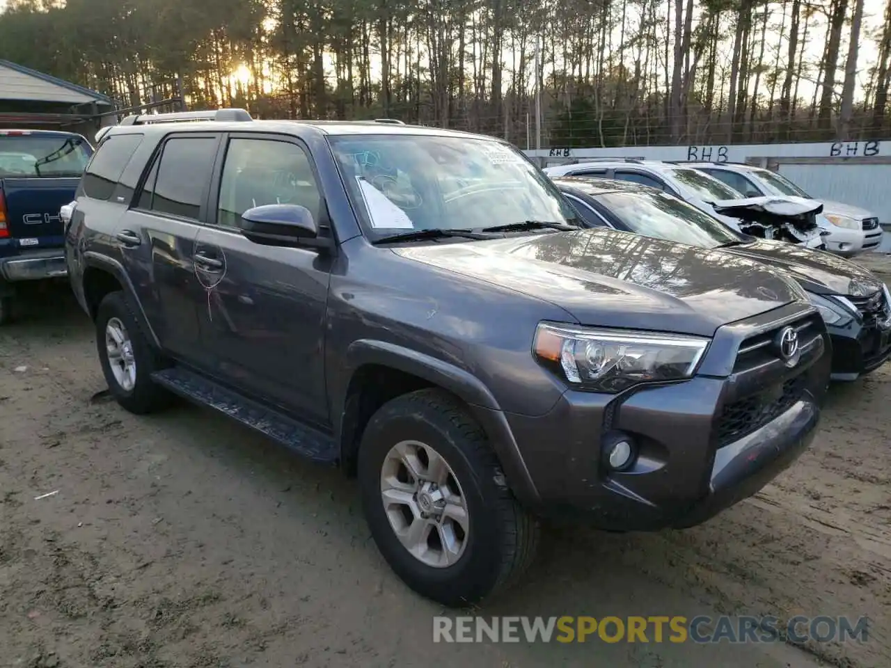 1 Photograph of a damaged car JTEBU5JR9L5778789 TOYOTA 4RUNNER 2020