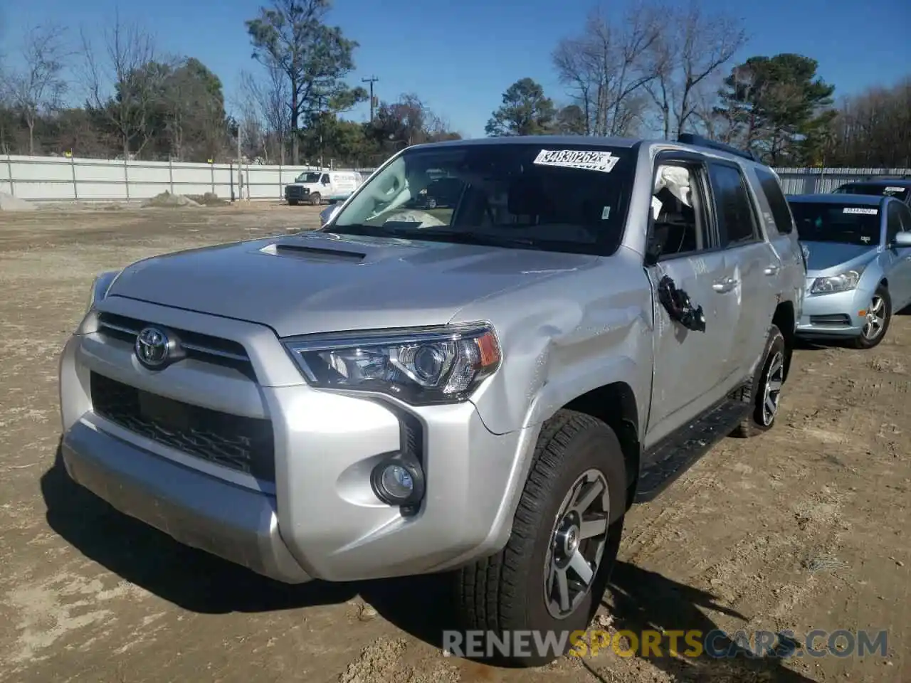 2 Photograph of a damaged car JTEBU5JR9L5783152 TOYOTA 4RUNNER 2020