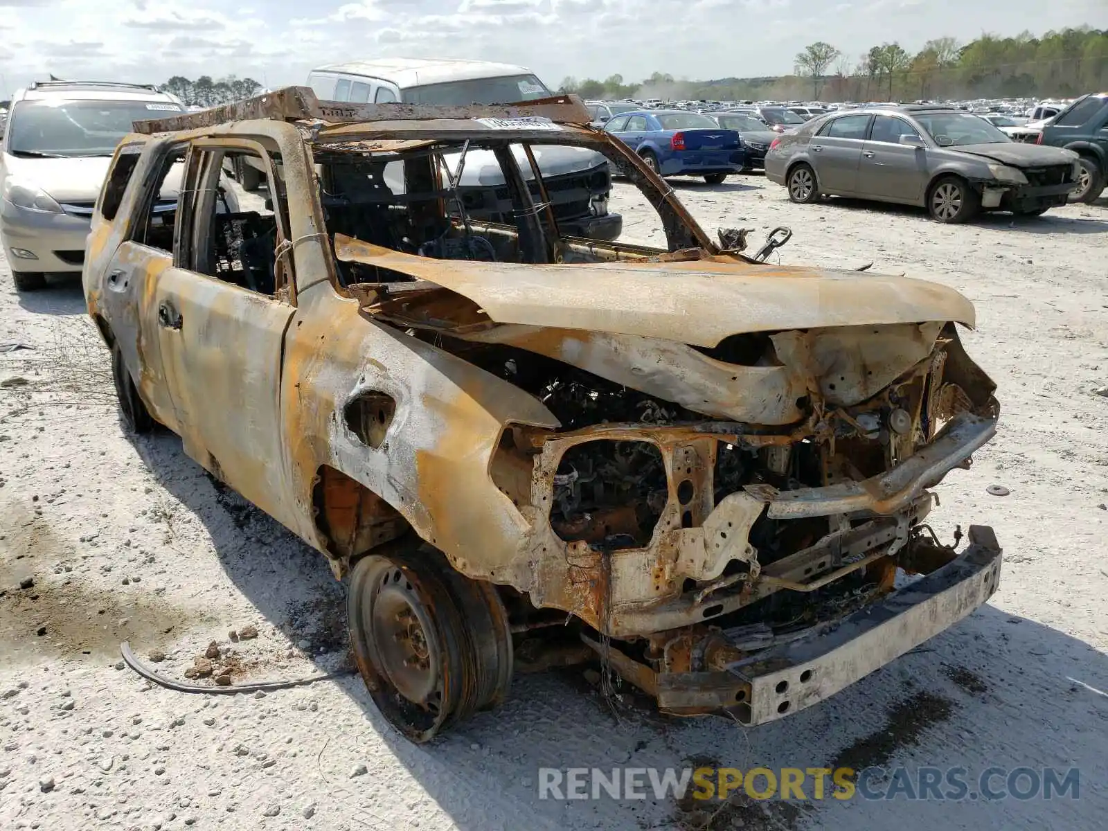 1 Photograph of a damaged car JTEBU5JR9L5783362 TOYOTA 4RUNNER 2020