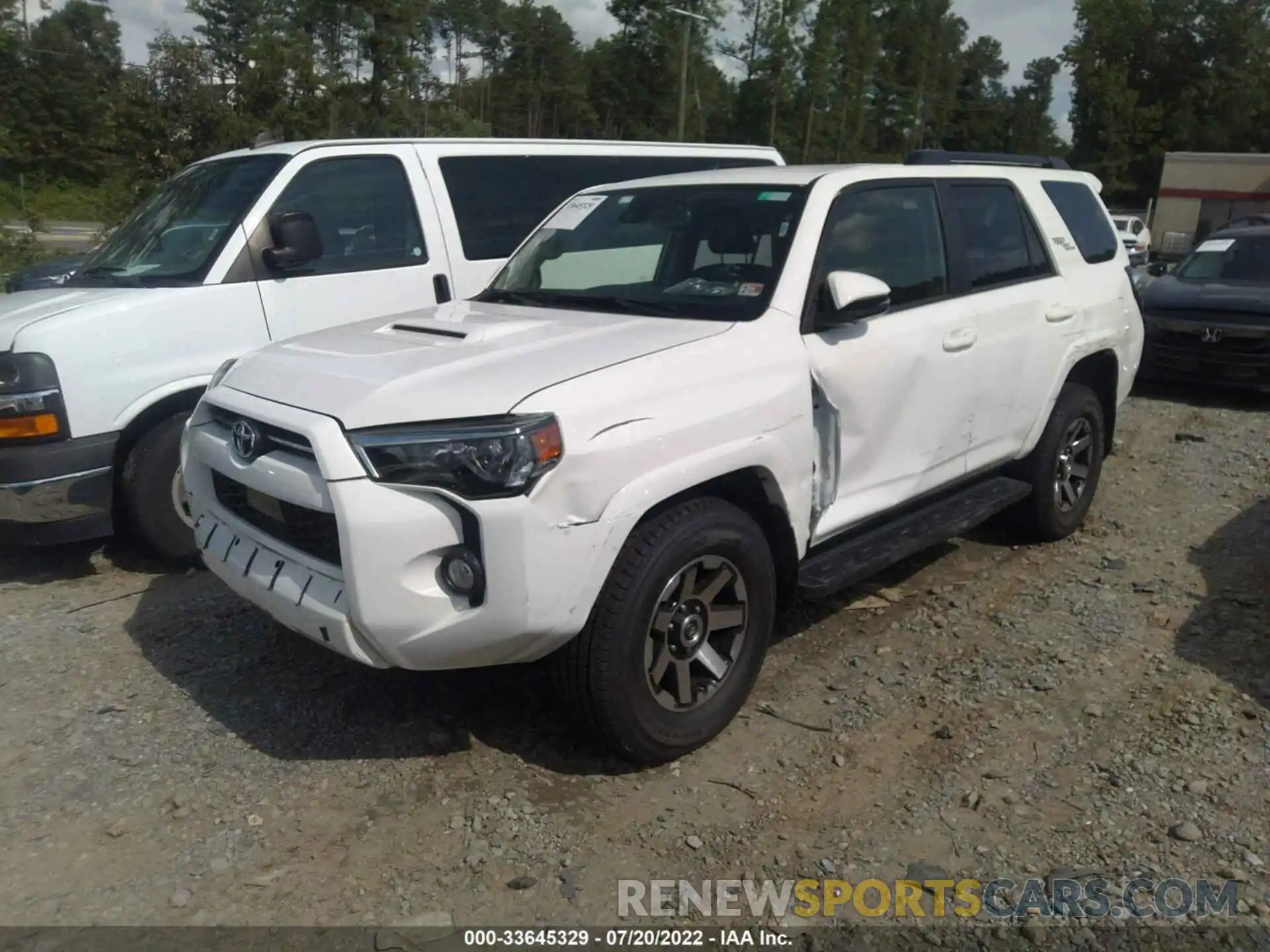 2 Photograph of a damaged car JTEBU5JR9L5783880 TOYOTA 4RUNNER 2020